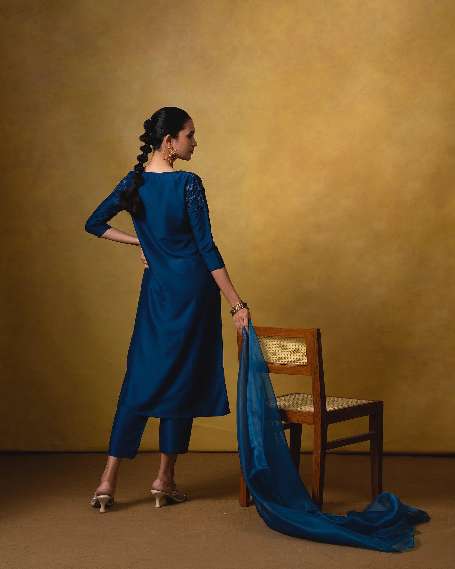 Thuli Suit Set with Organza Dupatta