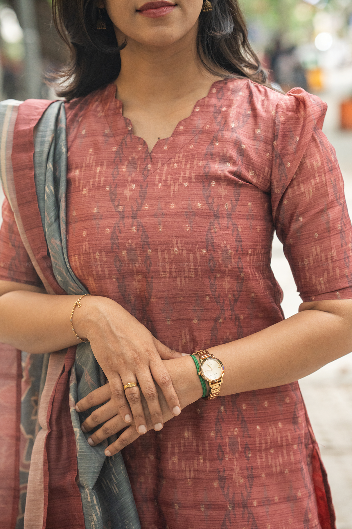 Neeli Red printed 2 Piece Shimmer Butti Kurta with Dupatta