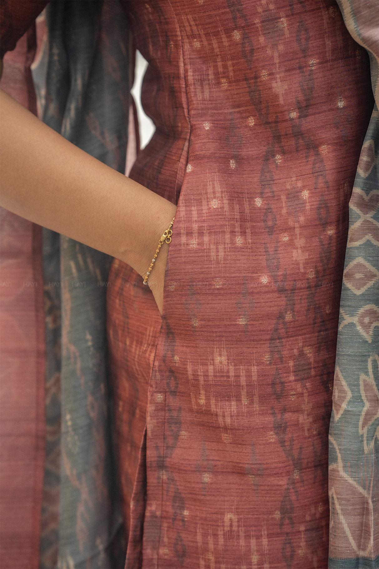 Neeli Red printed 2 Piece Shimmer Butti Kurta with Dupatta