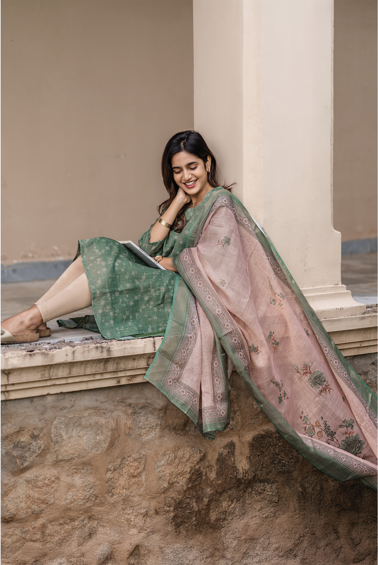 Virenya Green printed 2 Piece Linen Blend Kurta with Dupatta