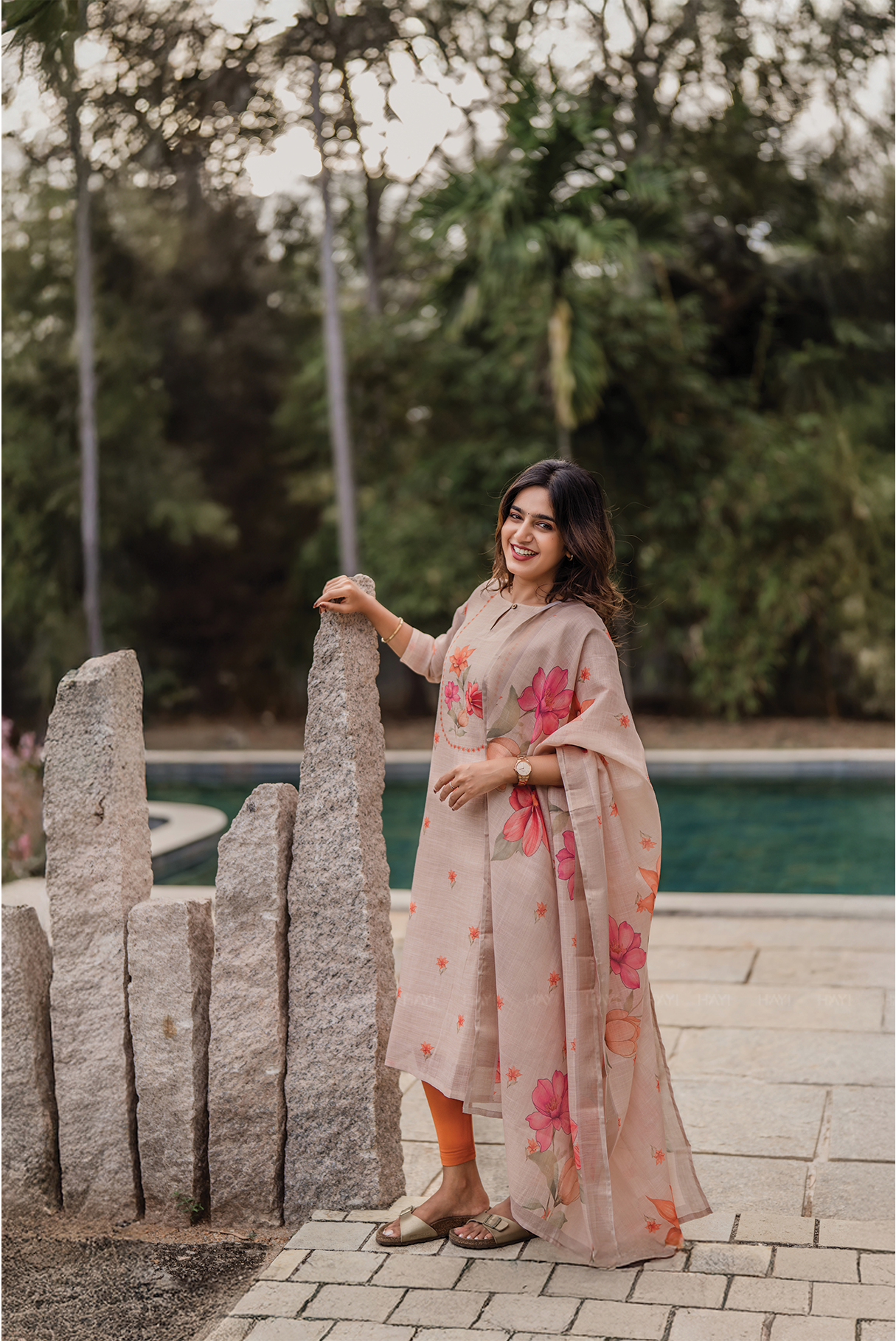 Mayuri Peach printed 2 Piece Linen Shimmer Kurta with Dupatta