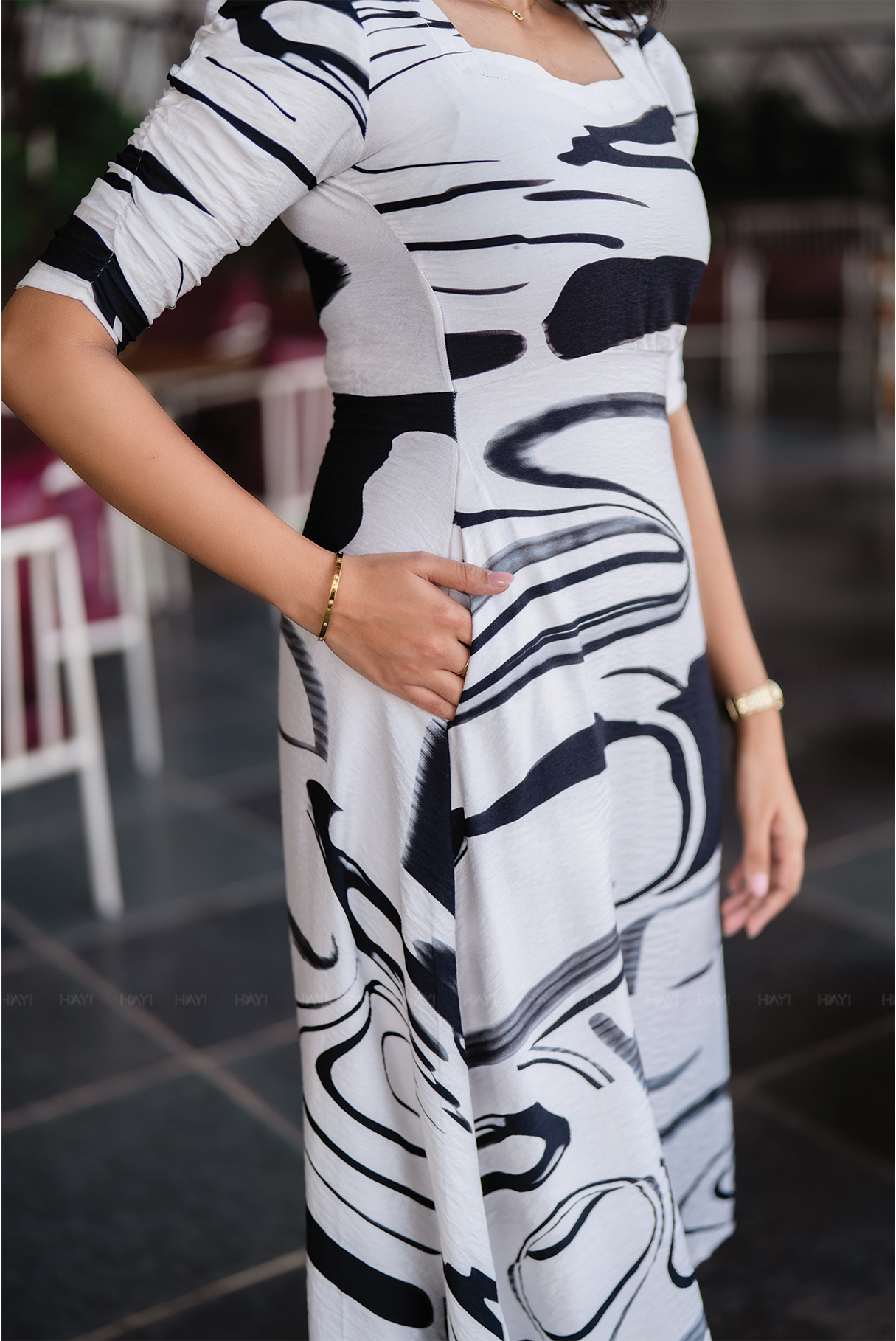 Flowing Ink Artistic White Viscose Dress with Sweetheart Neck & Full Ruched Sleeves