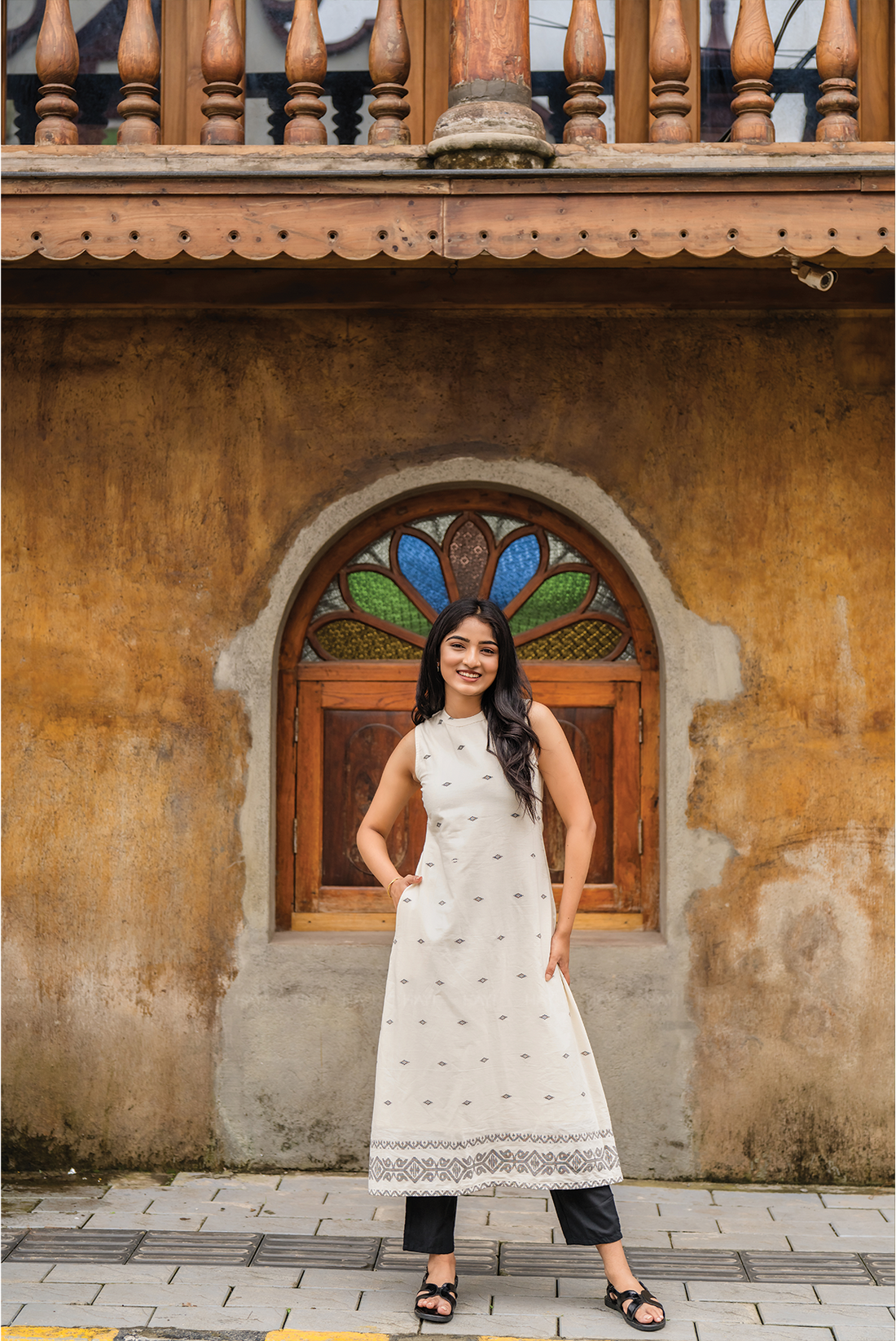 Greyora White Handloom co-ord with Close Neck Band & attached 3/4th Sleeves