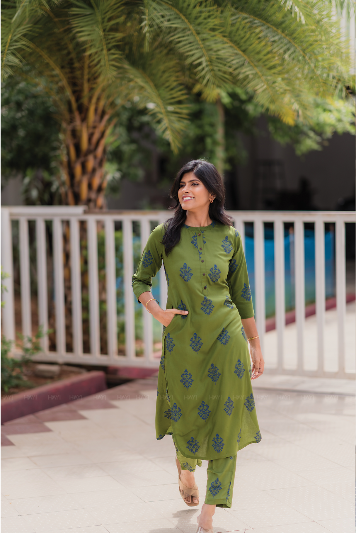 Olive Majesty Viscose Co-ord with Chinese Collar & Half Lacket