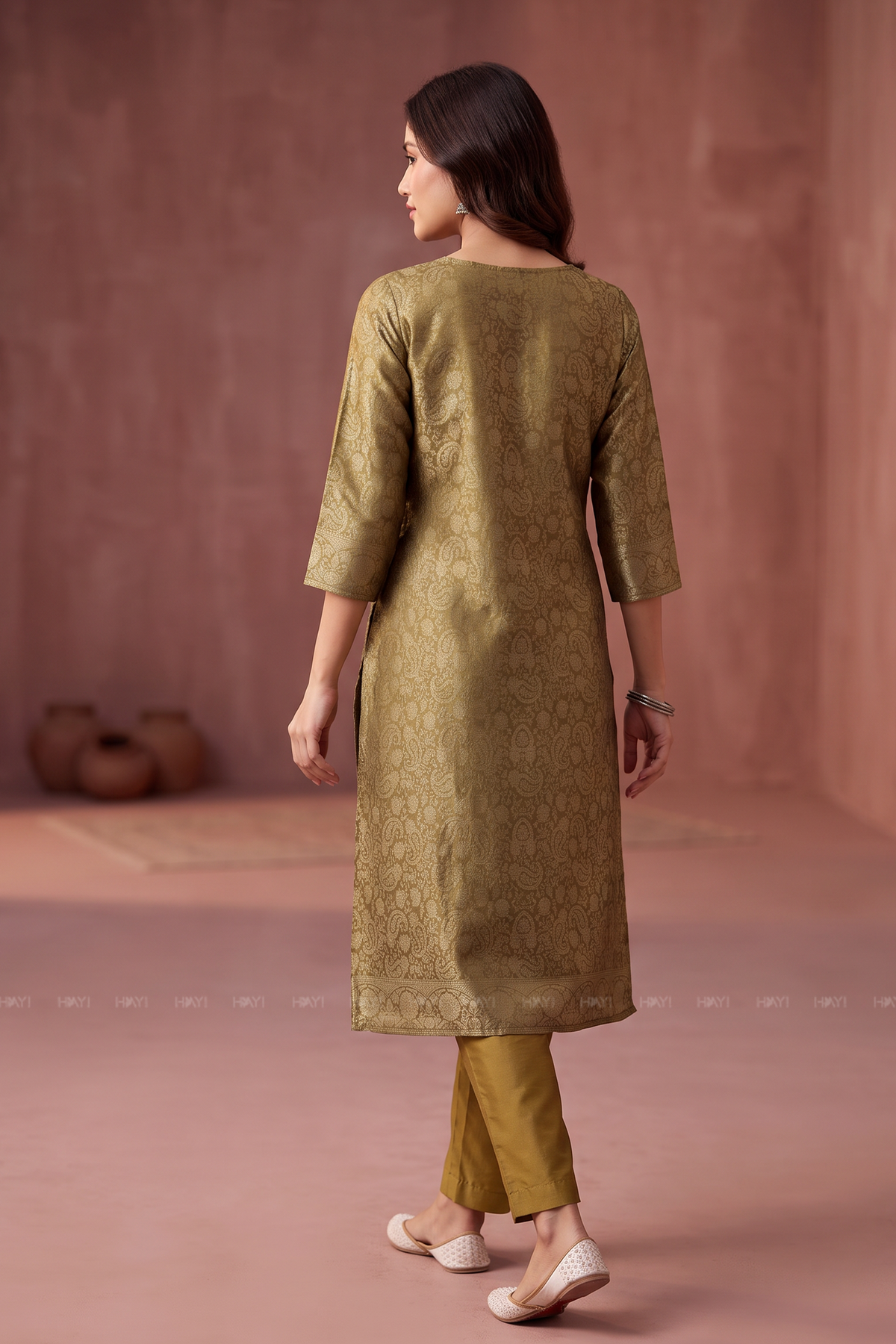 Floral Medallion Silk Blend Jacquard 2-Piece Straight Kurta Set
