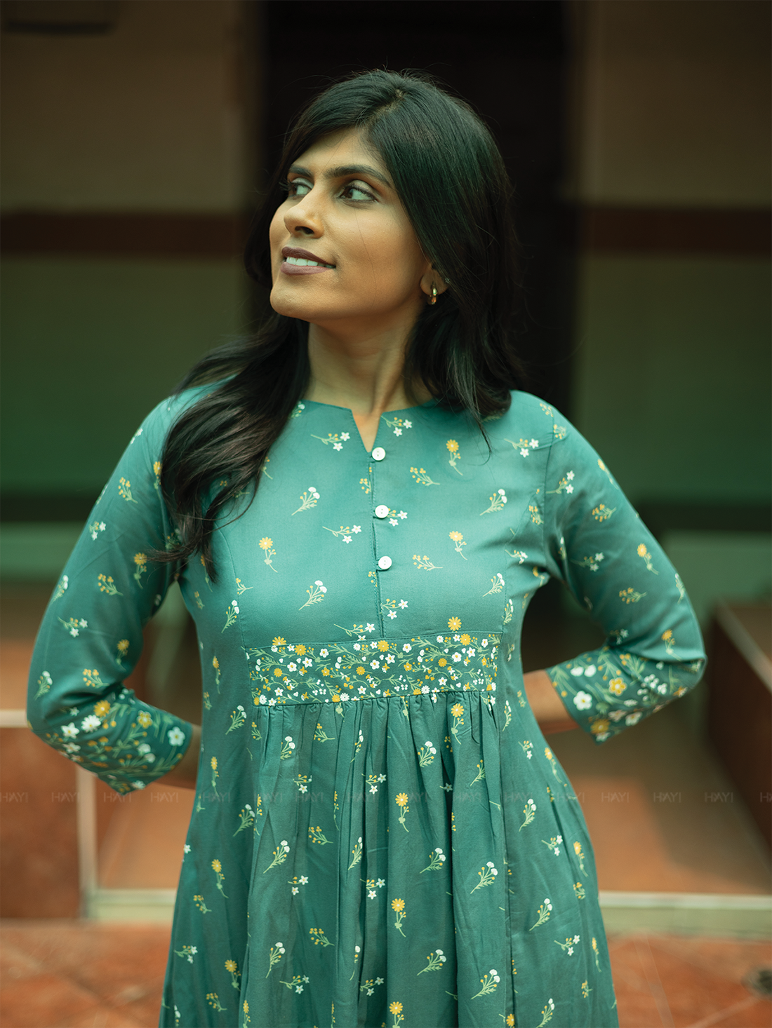 Garden Wraped Olive Green A-line Viscose Dress with Notch Neck & 3/4th Sleeves