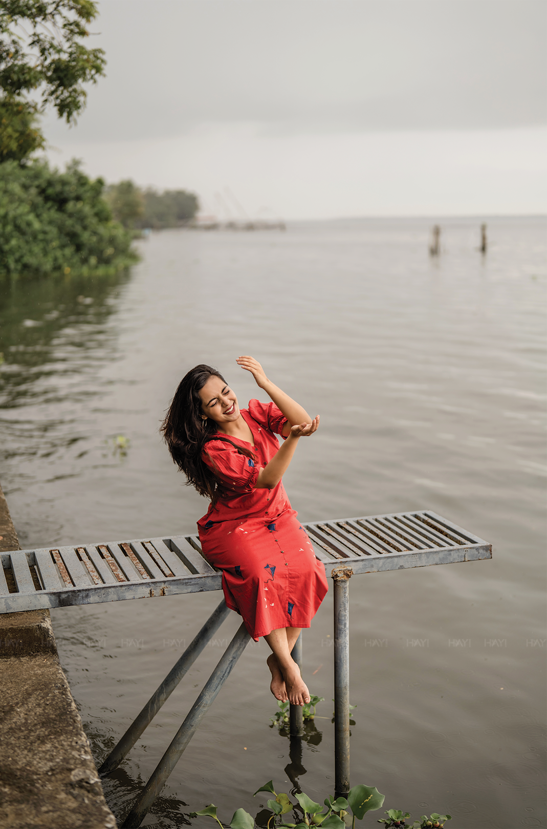 Kite Queen Red A-line Cotton Flex Dress with V-Neck & puff Sleeves