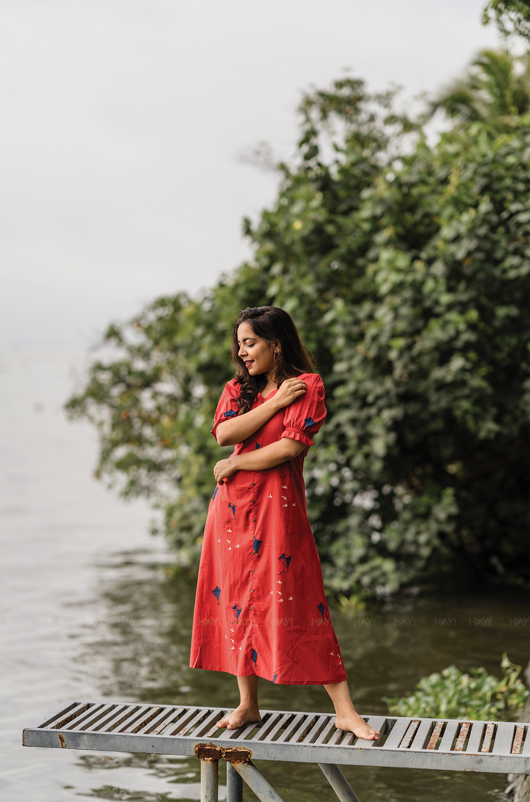 Kite Queen Red A-line Cotton Flex Dress with V-Neck & puff Sleeves