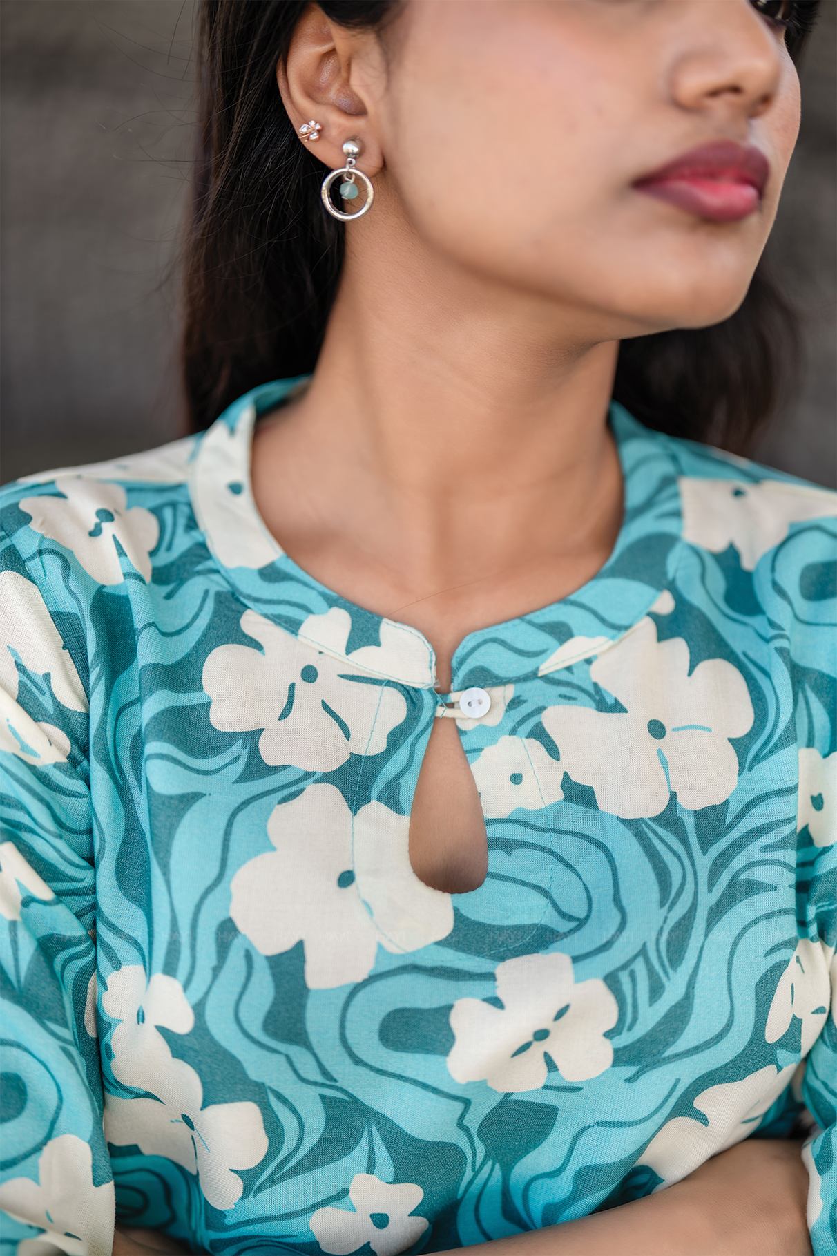 Blue Current Viscose Blend Kurti with Closed Neck & 3/4th Sleeves