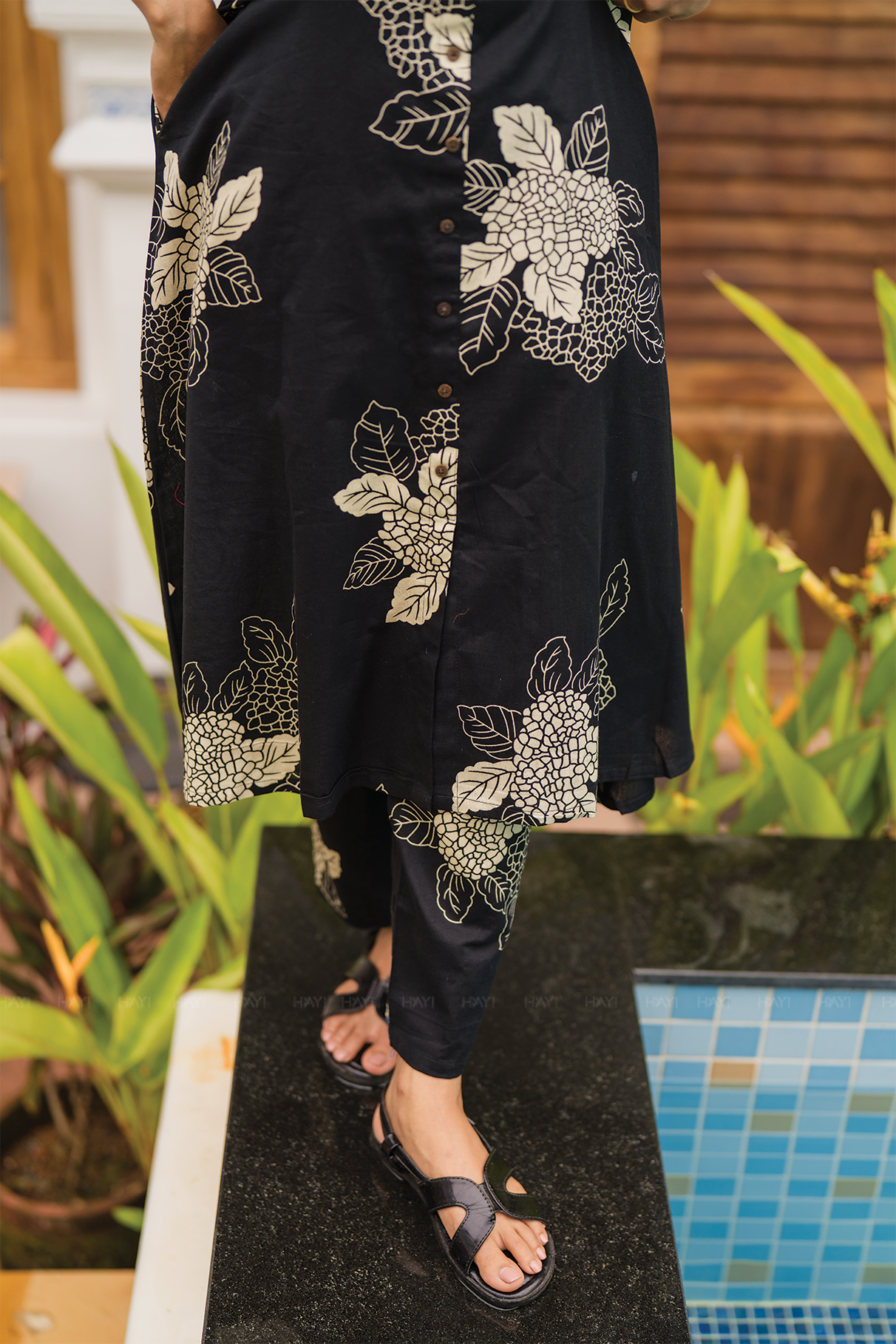 Golden Dusk Black Cotton Flex Co-ord with Chinese Collar & 3/4th Sleeves