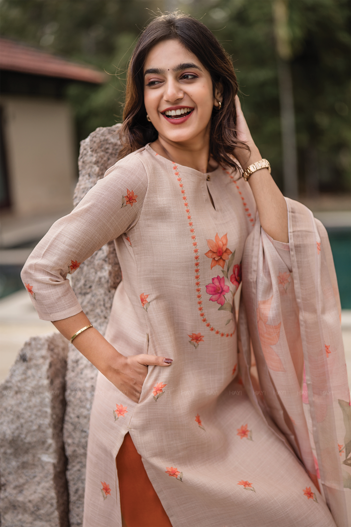 Mayuri Peach printed 2 Piece Linen Shimmer Kurta with Dupatta