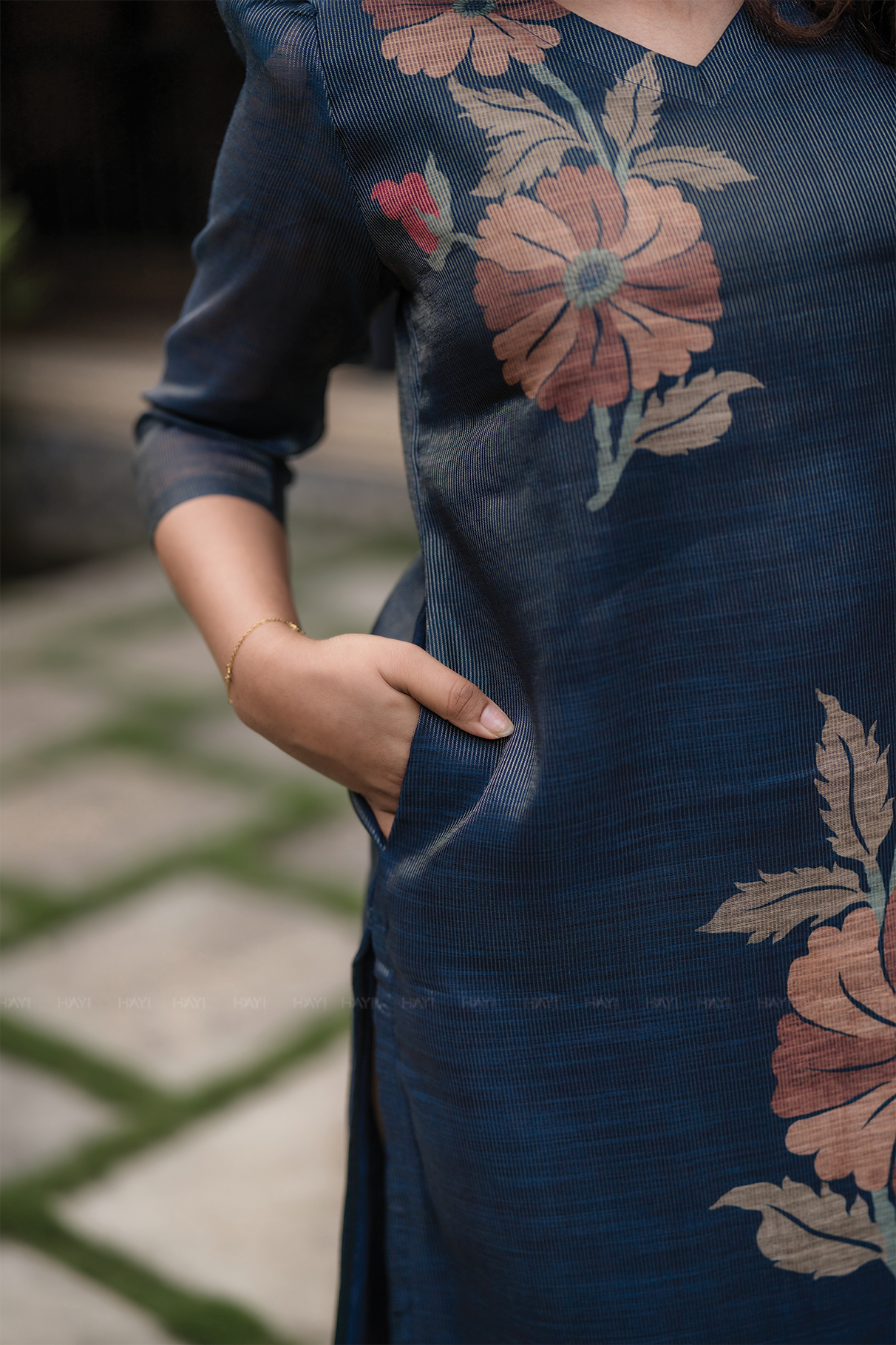 Graveil Green printed 2 Piece Linen Blend Kurta with Dupatta