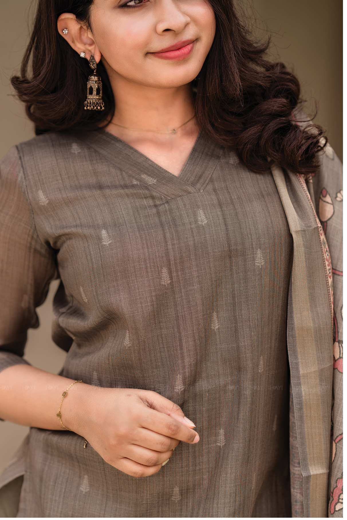 Indrani Pista Green printed 2 Piece Linen Shimmer Kurta with Dupatta