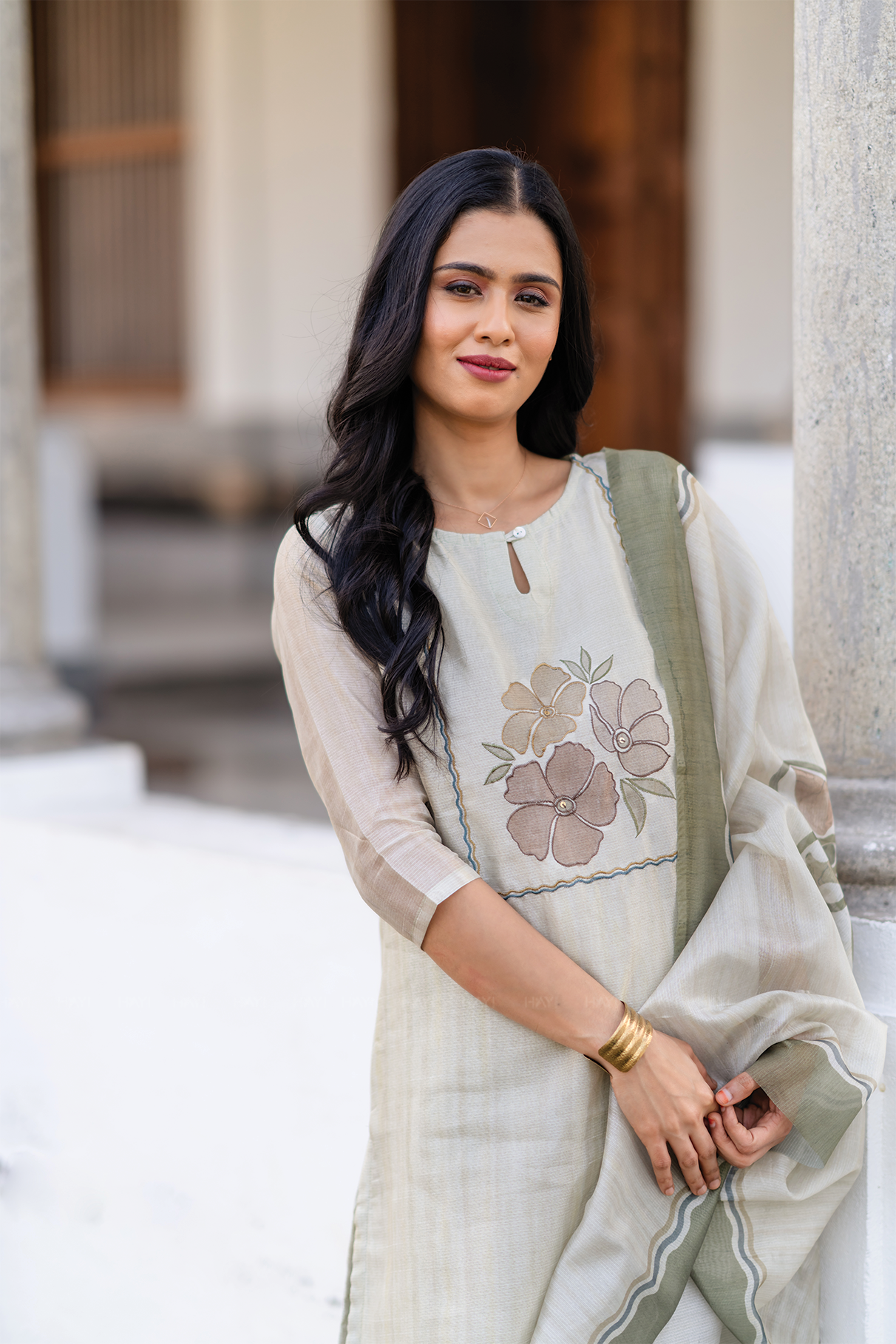 Pista Noor 3 Piece Tussar Silk Blend Printed Embroidery Kurta with Pant & Dupatta