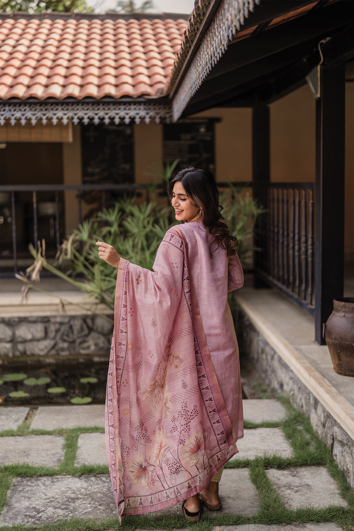 Mistyrose Pink printed 2 Piece Muslin Shimmer Butti Kurta with Dupatta