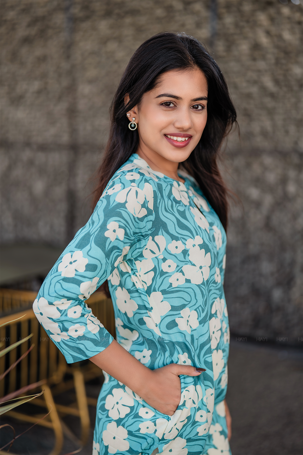 Blue Current Viscose Blend Kurti with Closed Neck & 3/4th Sleeves