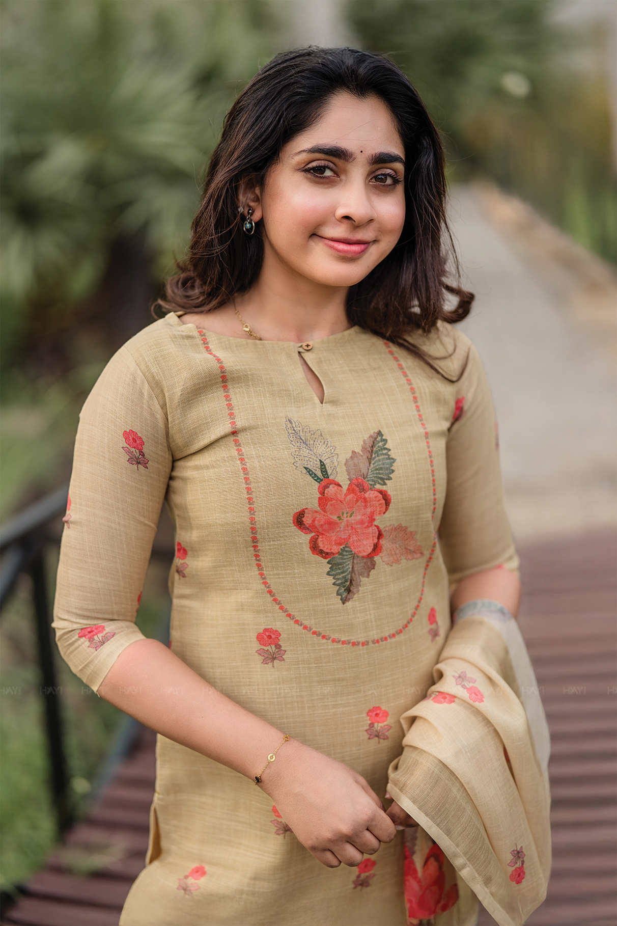 Lila Yellow printed 2 Piece Linen Shimmer Kurta with Dupatta