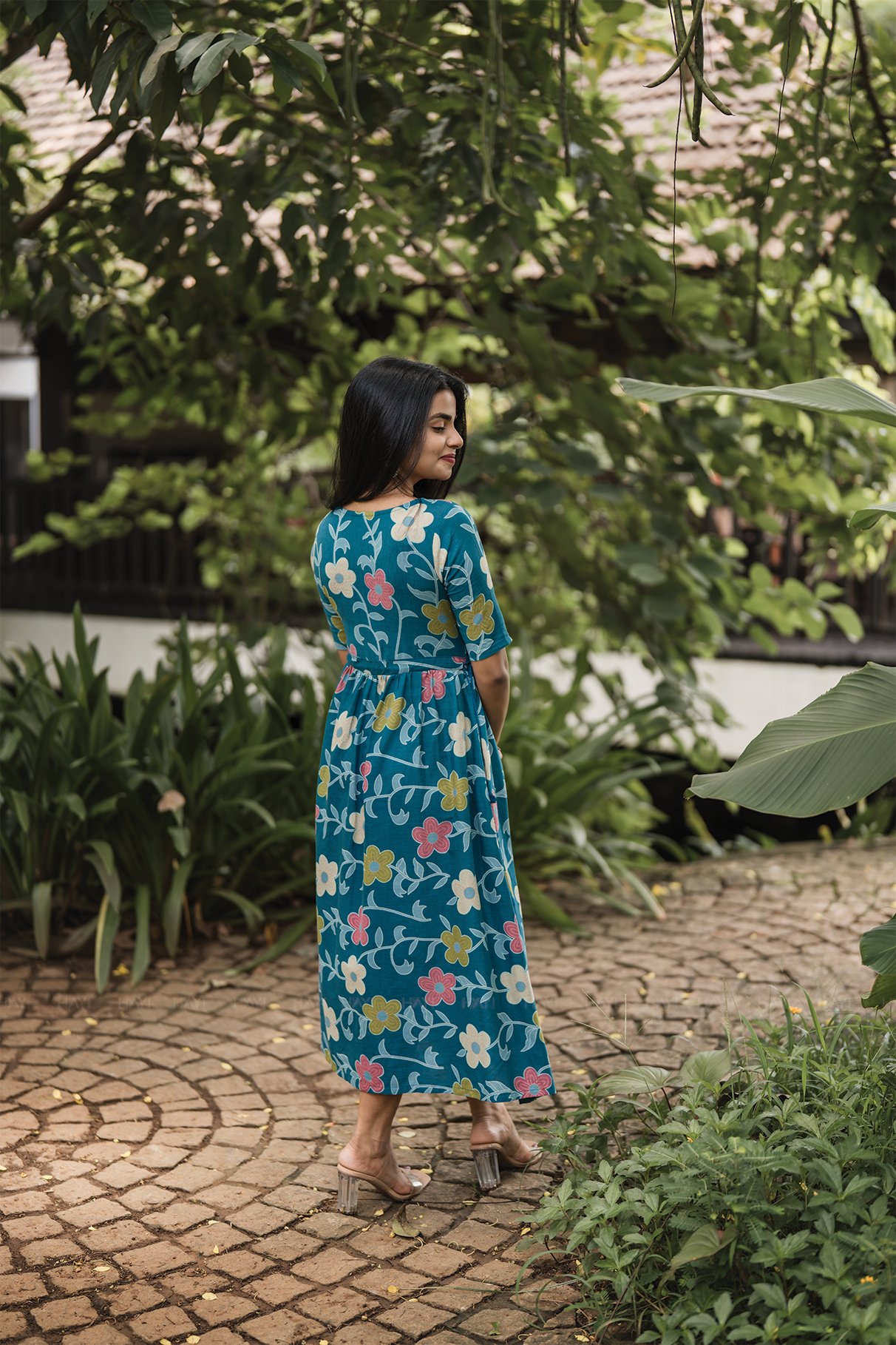 Tassel Chic Blue Cotton Dress with U-Neckline & Double Tassel Rope