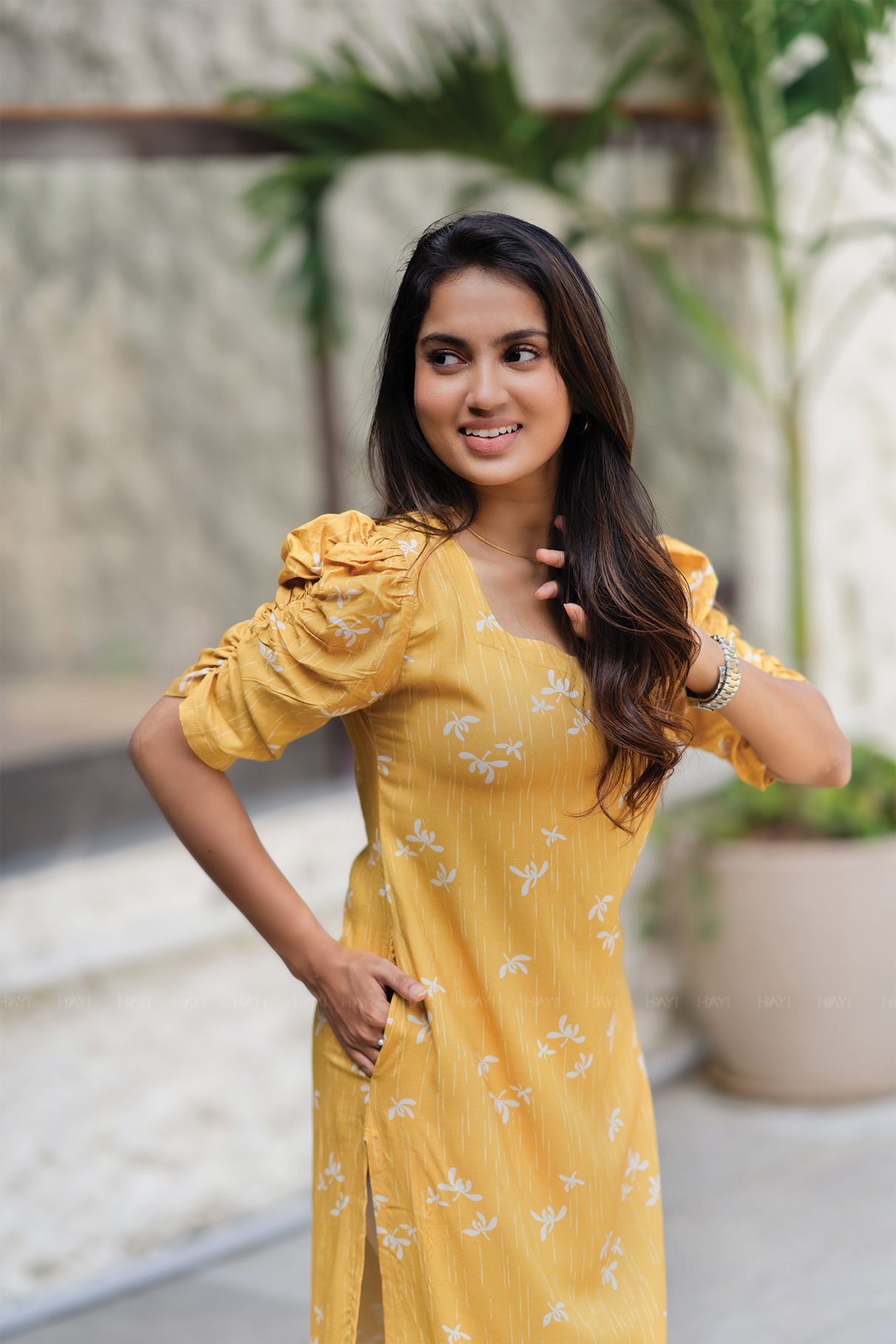 Lemon Pop Yellow Viscose Kurti with Sweetheart Neck & Ruched Sleeves