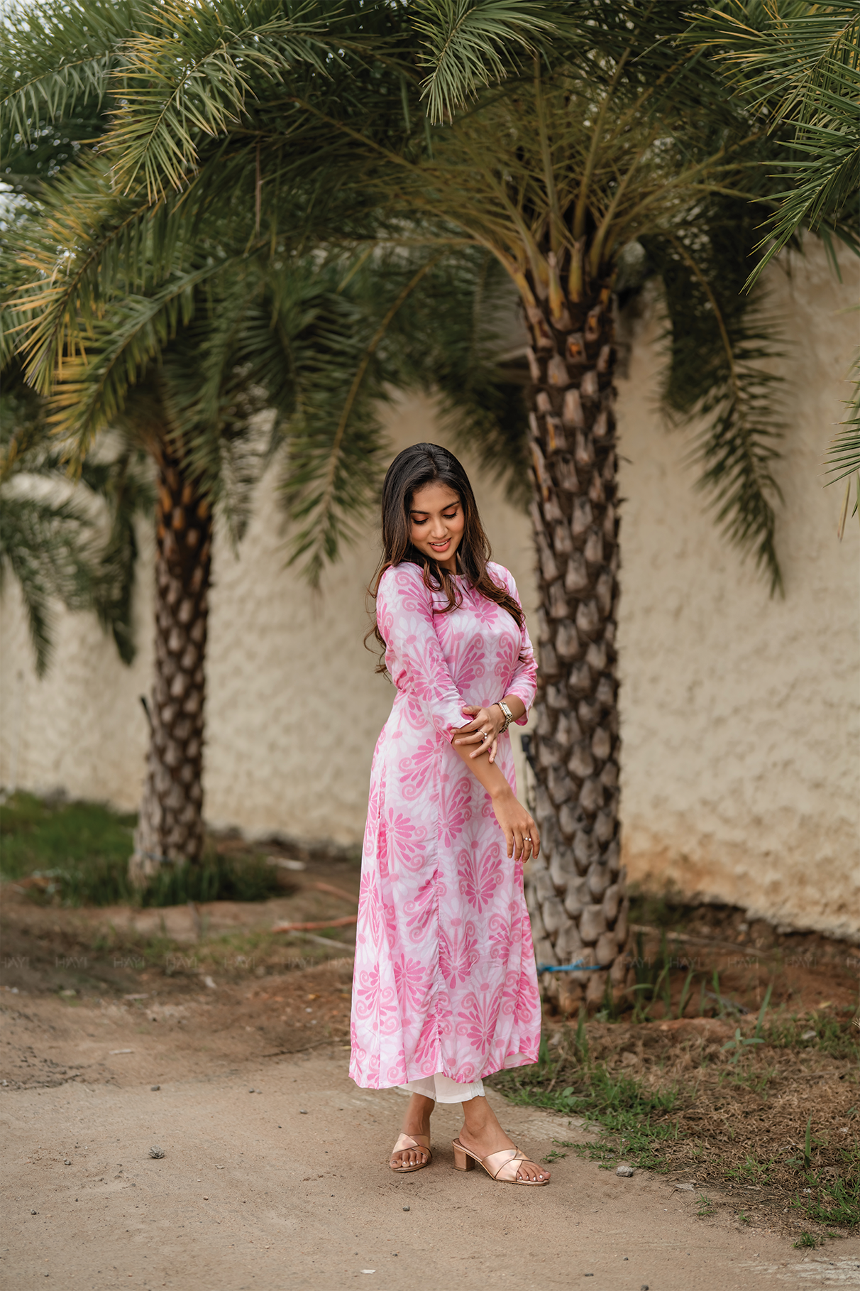 Blush Pink Textured Viscose A-Line Kurta with Boat Neck & 3/4th Sleeves