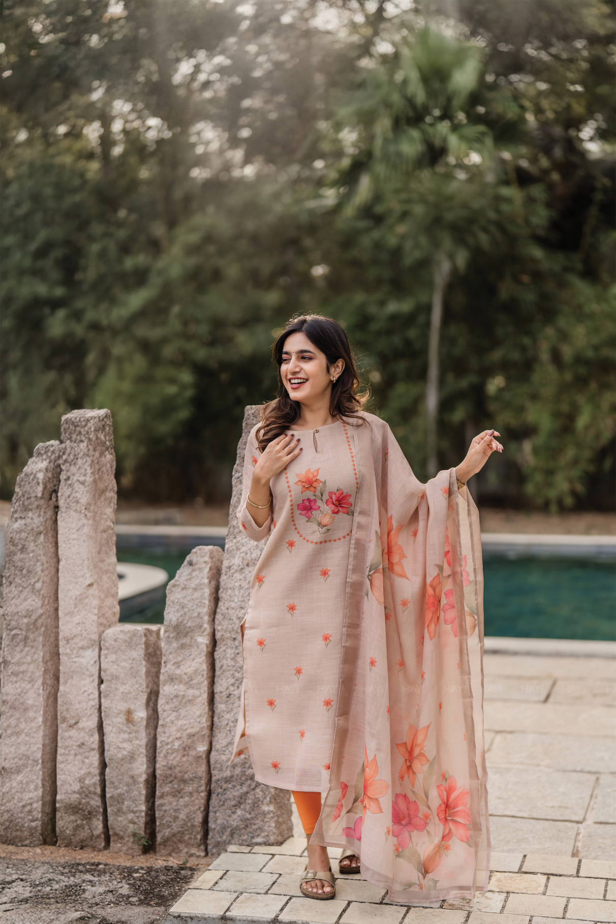 Mayuri Peach printed 2 Piece Linen Shimmer Kurta with Dupatta