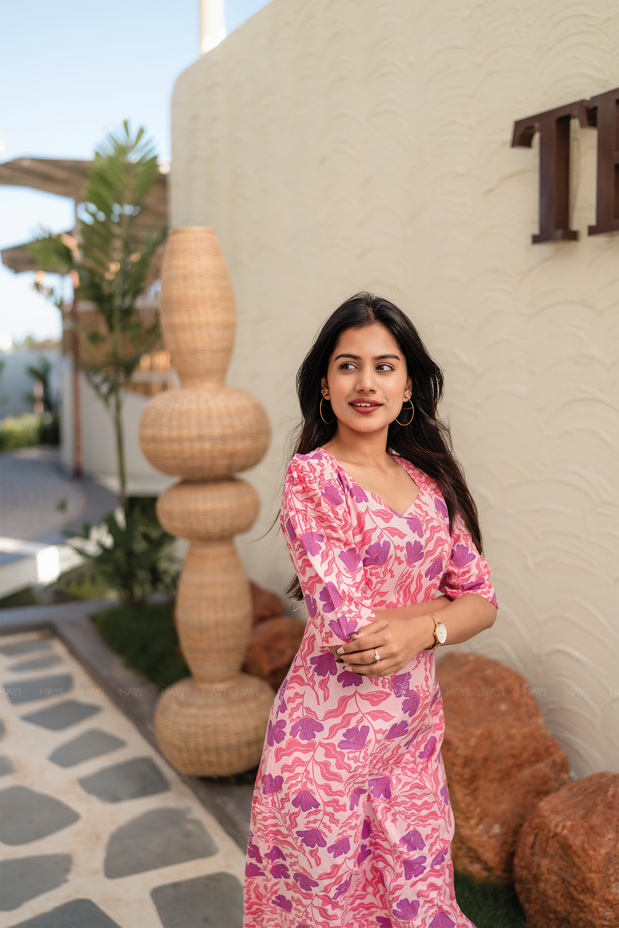 Pink Paradise Viscose kurti with Sweetheart Neck & Leg-O-Mutton Sleeves