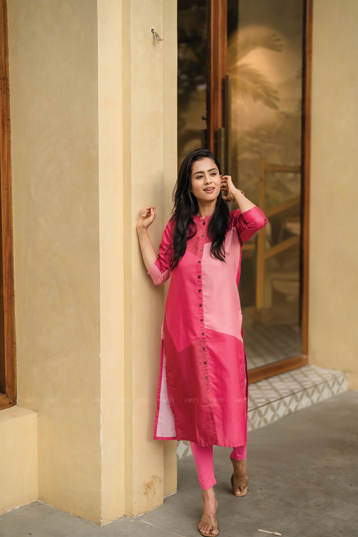 Orbit Pink with Fuschia Flame Printed Linen Blend Kurta