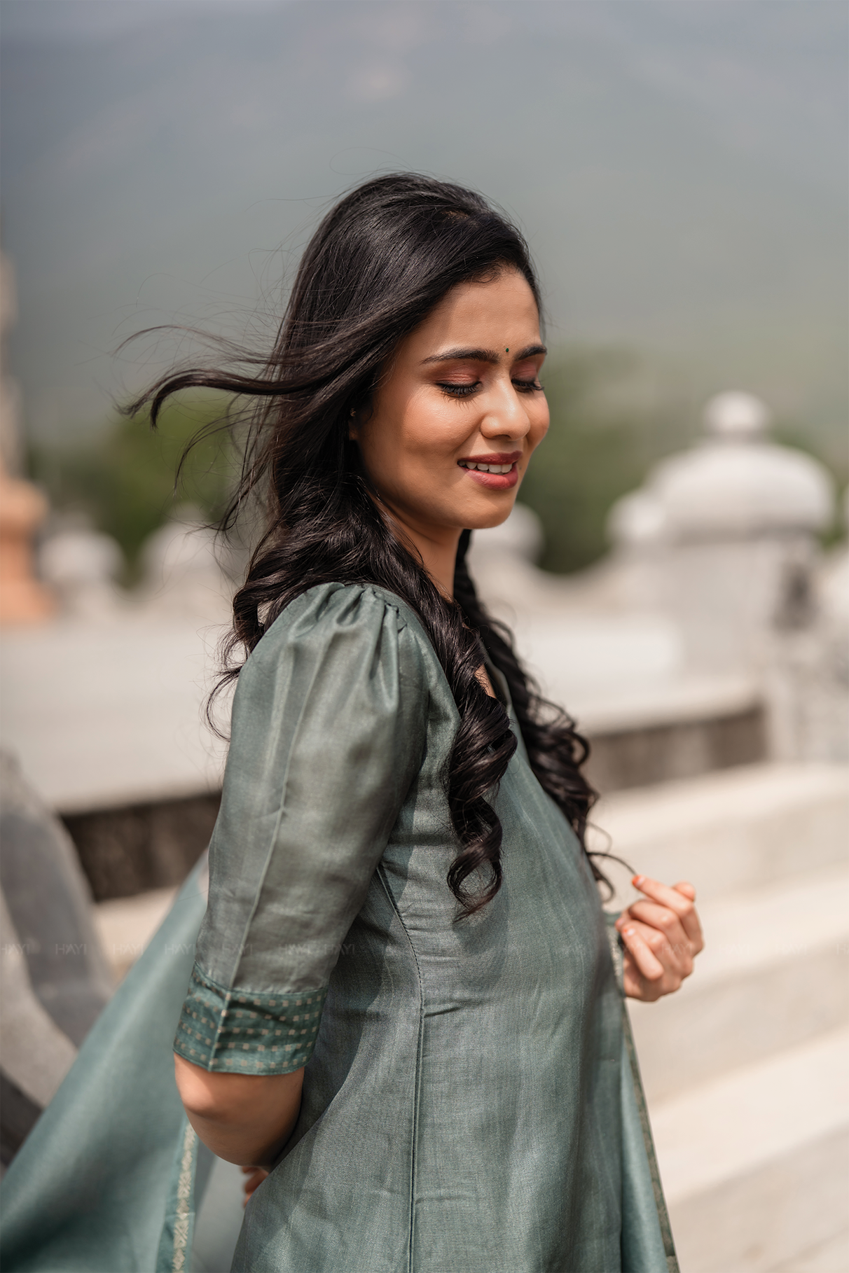 Green Tussar sequence Daman 3 Piece Silk Check Blend Floral Printed Kurta with Pant & Dupatta