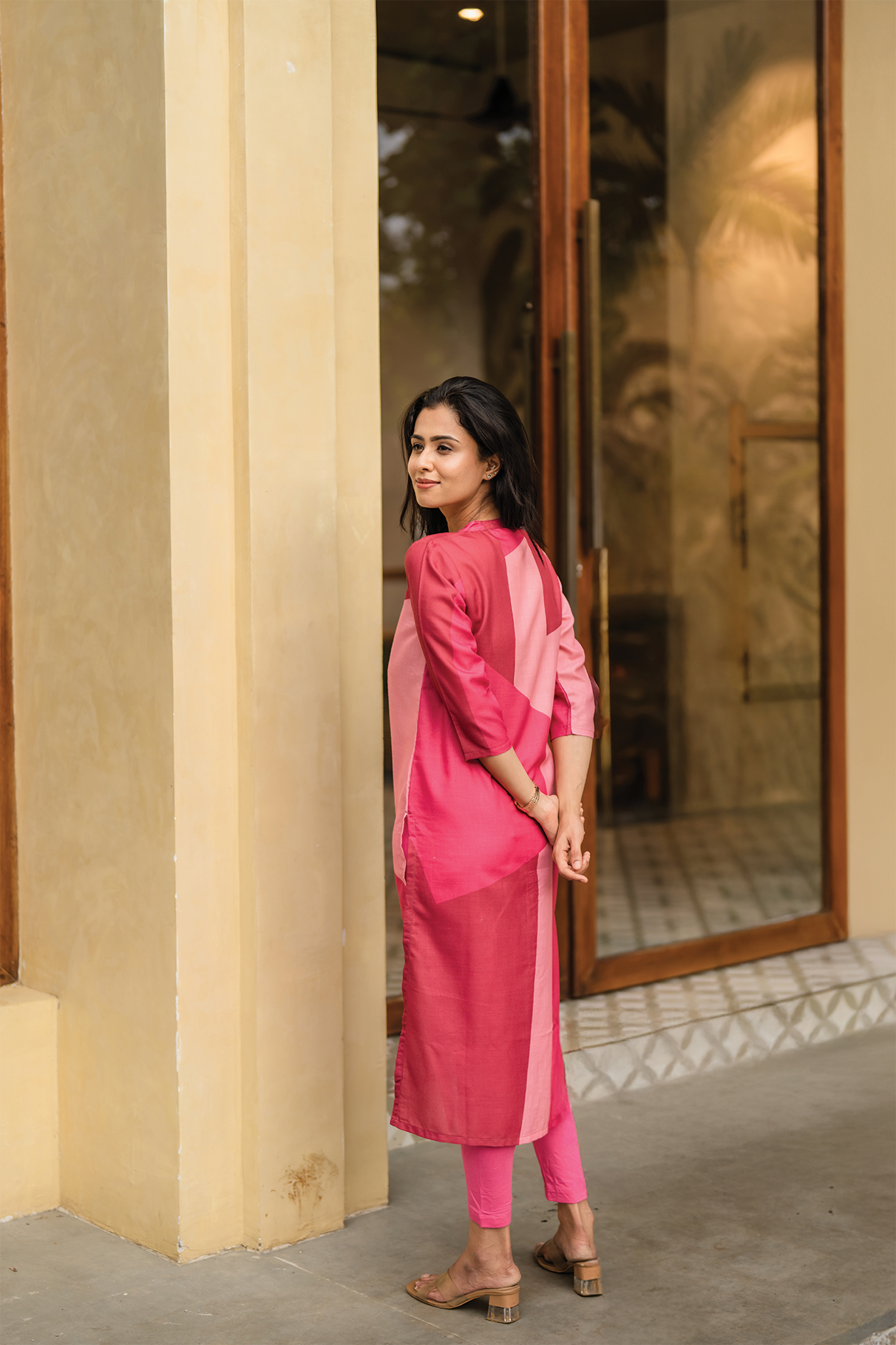 Orbit Pink with Fuschia Flame Printed Linen Blend Kurta