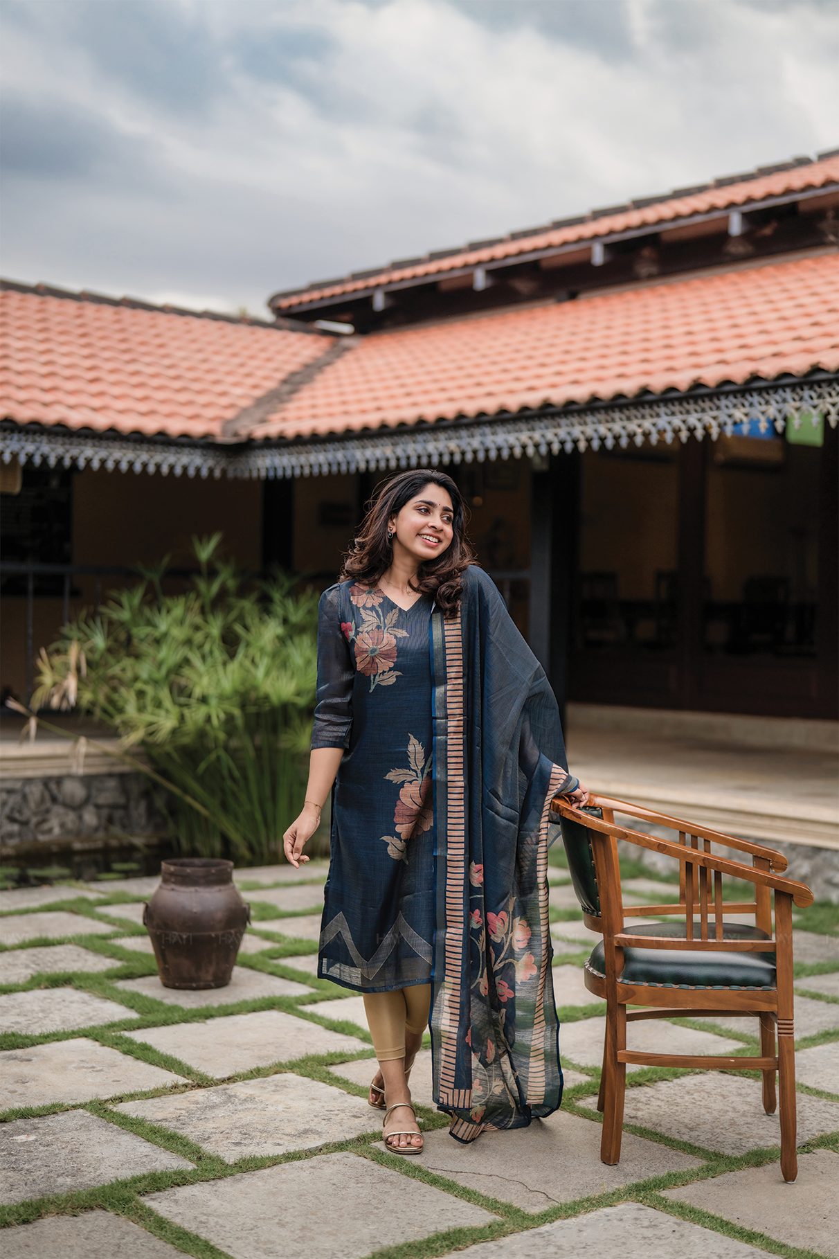 Graveil Green printed 2 Piece Linen Blend Kurta with Dupatta