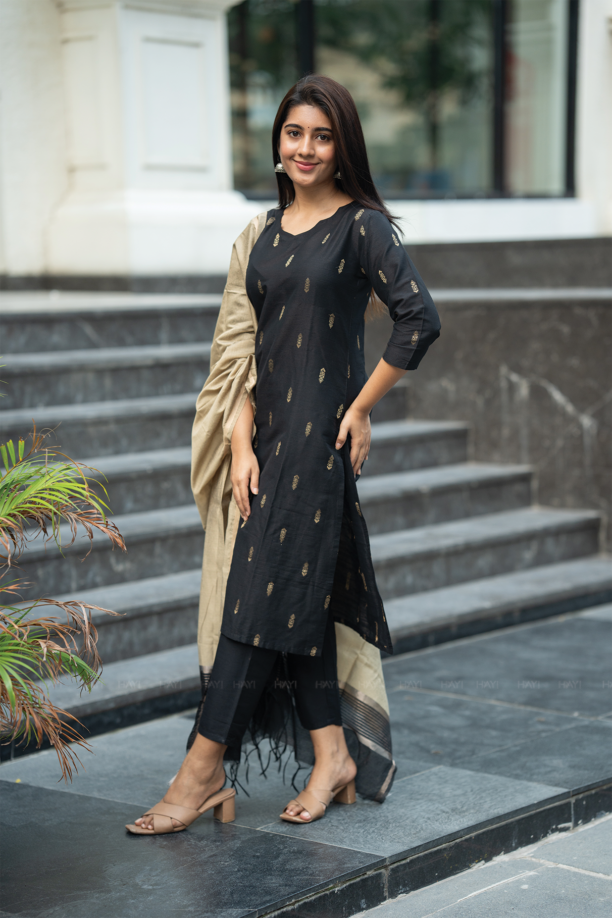 Twilight Weft Black 3 Piece Viscose Jacquard Weave Kurta with Pant & Dupatta