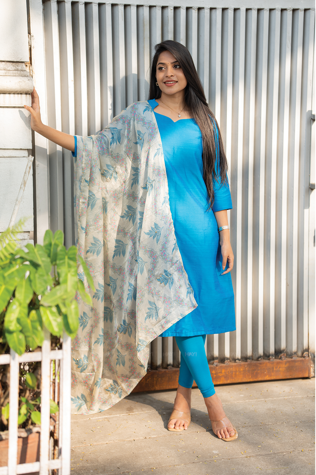 Neeisha Solid 2 Piece Raw Silk Blend Kurta with Dupatta