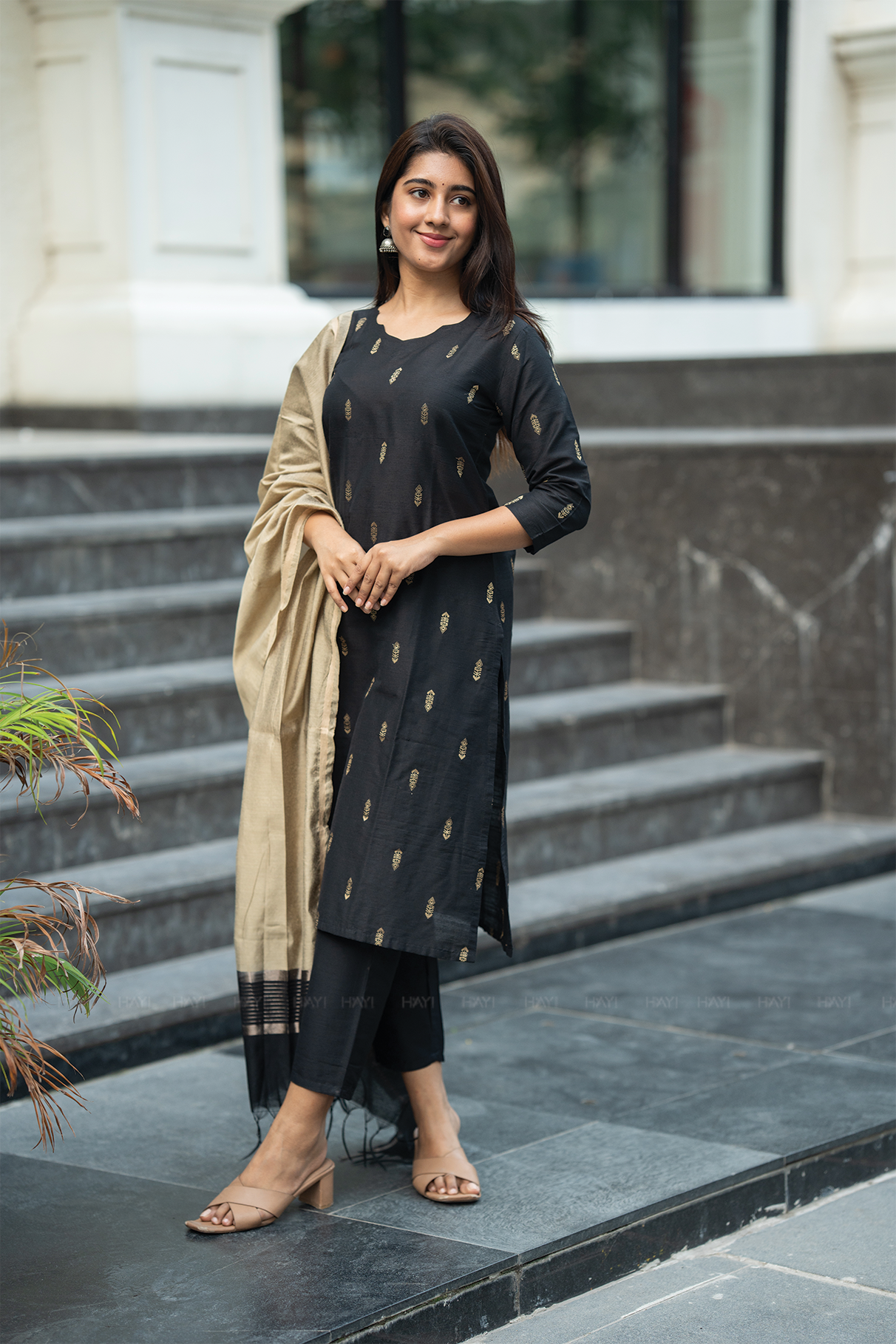 Twilight Weft Black 3 Piece Viscose Jacquard Weave Kurta with Pant & Dupatta
