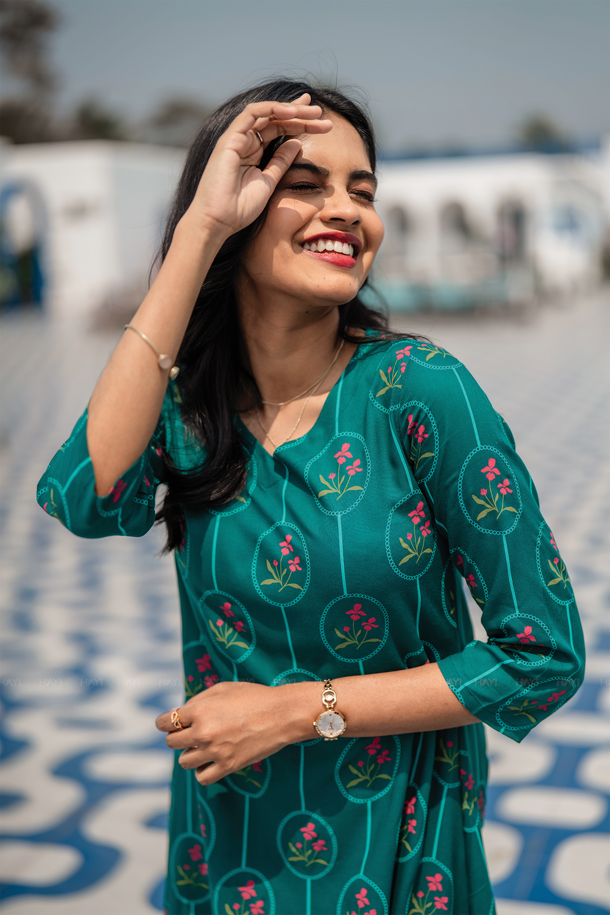 Aara Bloom Green Viscose A-Line Kurta with V-Neck & 3/4th Sleeves