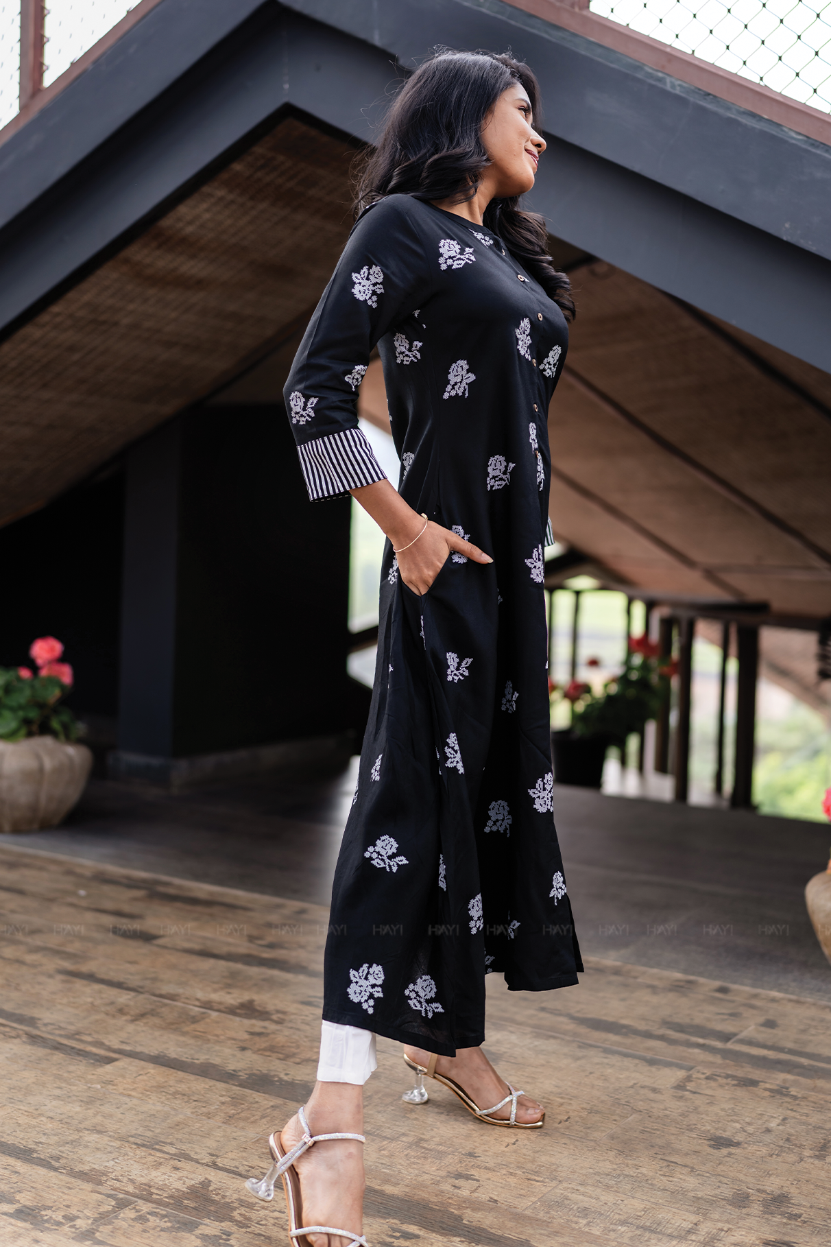 Starlace Flora Black Viscose A-Line Kurta with Chinese Collar and 3/4 Sleeves