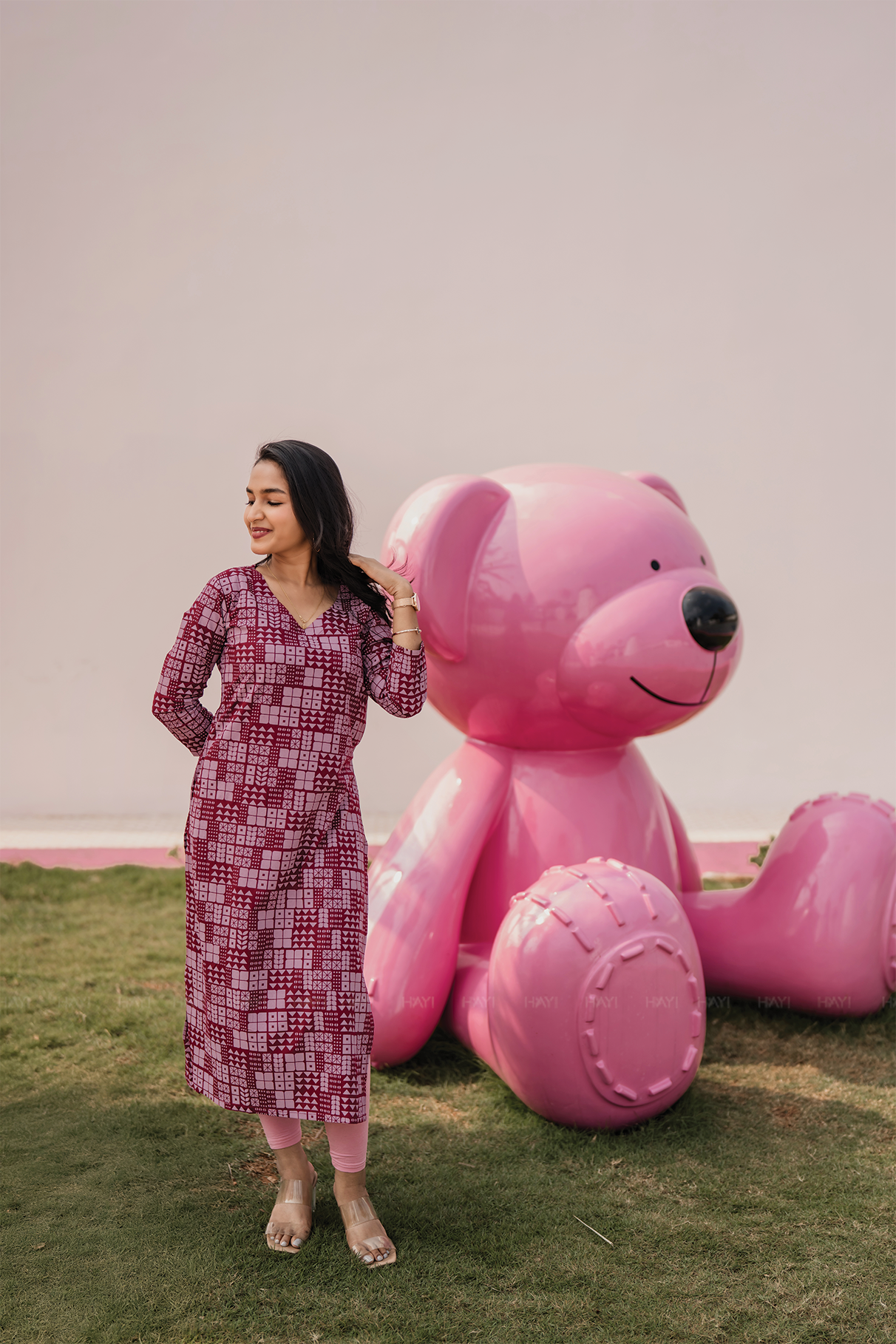 Plum Grid Maroon Viscose Kurta with Curved V-Neck & 3/4 Sleeves