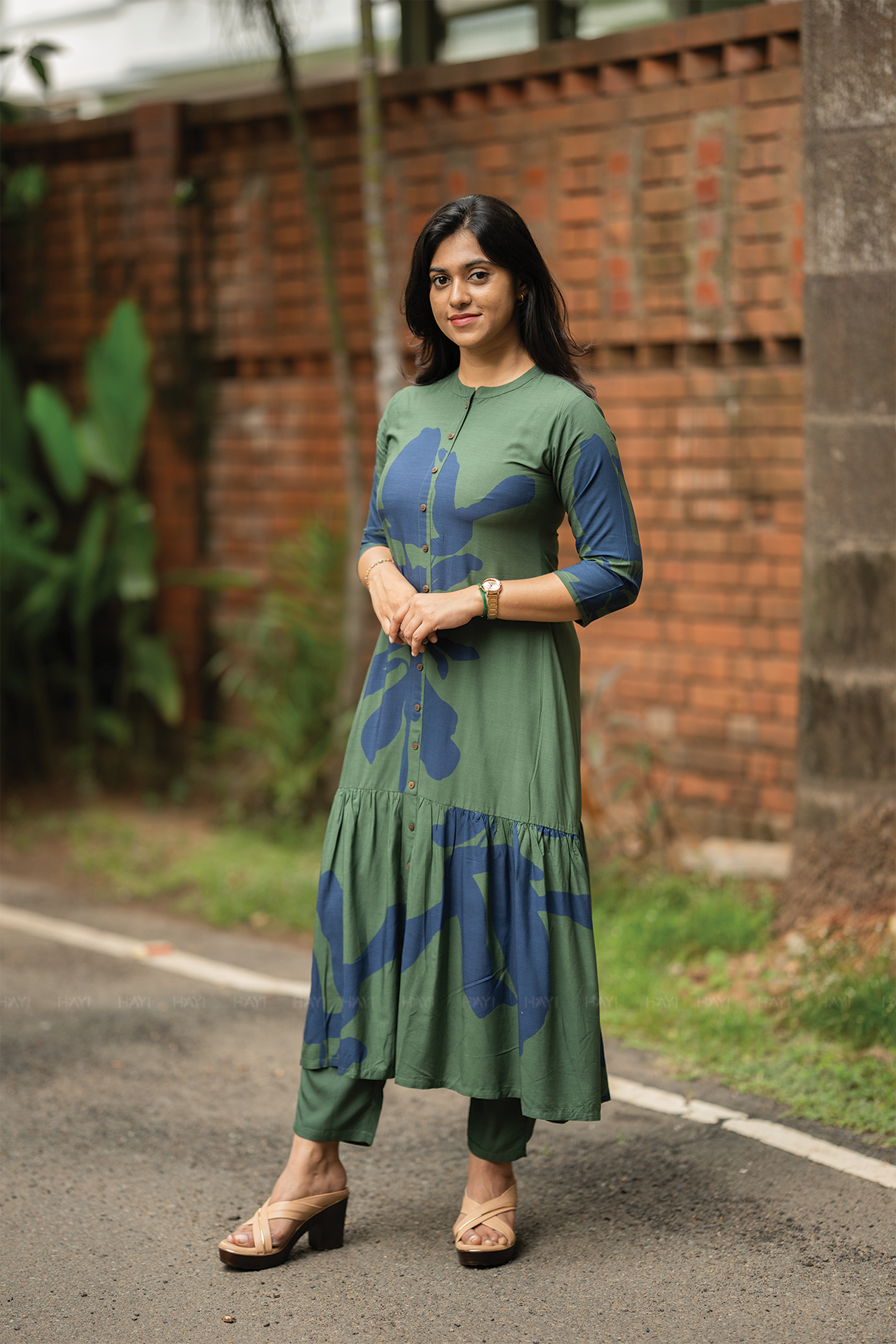 Forest Wave Green Viscose A-Line Kurta with Chinese Collar & 3/4th Sleeves