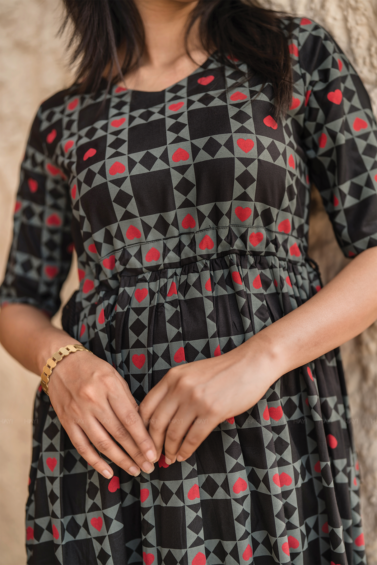 Grid Flow Dark Grey Viscose Dress with V-Neck & Elbow Sleeves