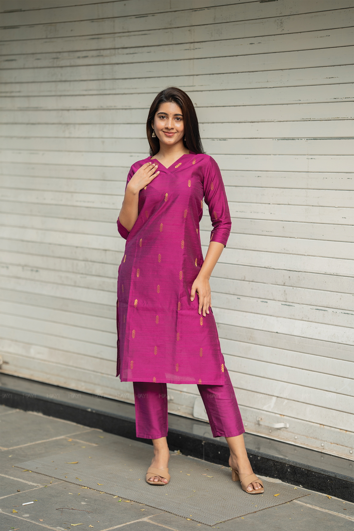 Madhura Deep Pink Viscose Jacquard Weave Co-ord with V-Neck & 3/4th Sleeves