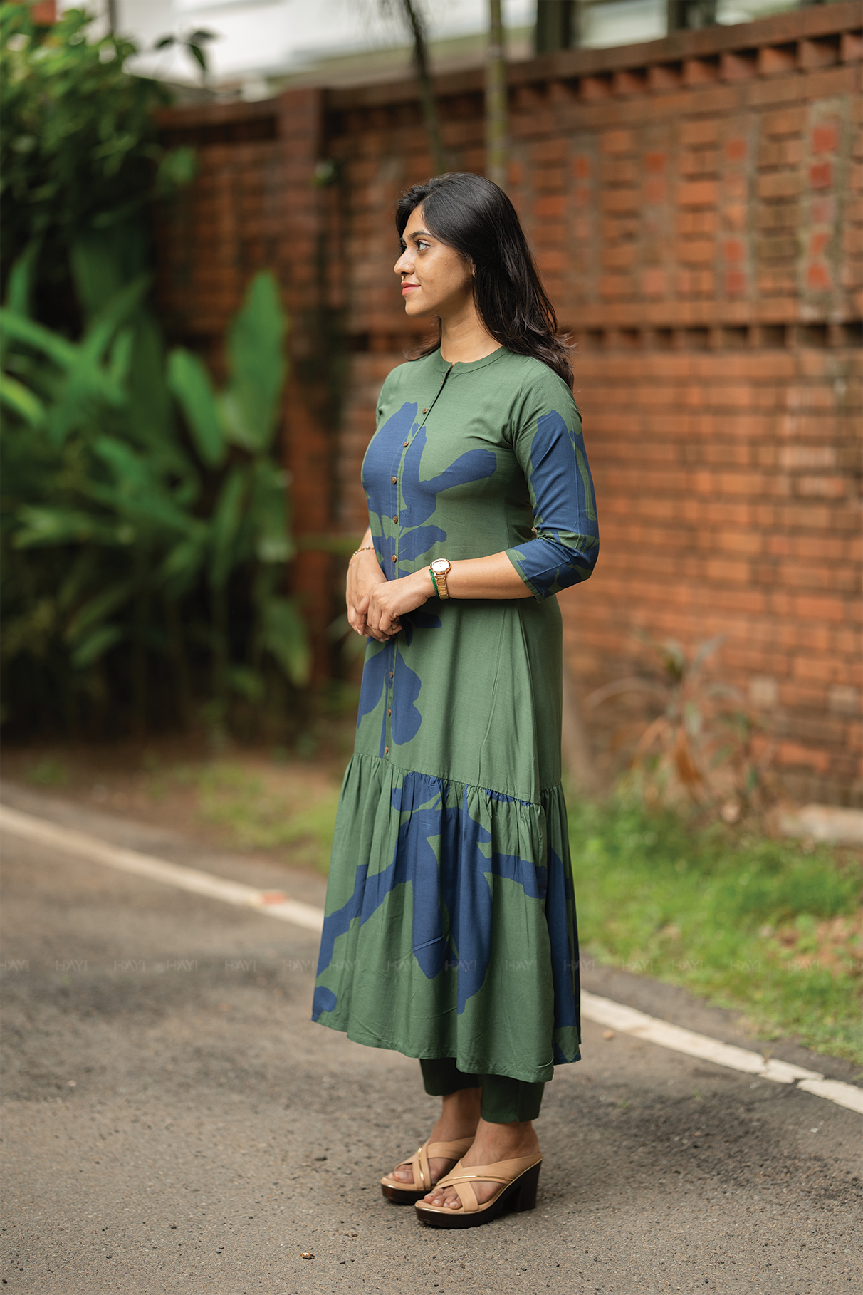 Forest Wave Green Viscose A-Line Kurta with Chinese Collar & 3/4th Sleeves
