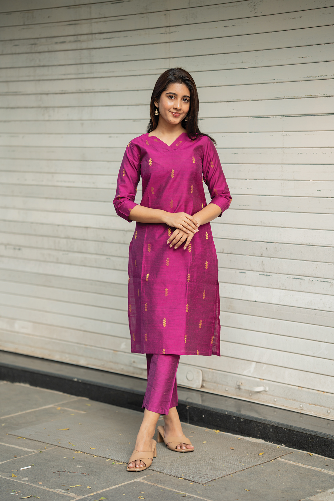 Madhura Deep Pink Viscose Jacquard Weave Co-ord with V-Neck & 3/4th Sleeves