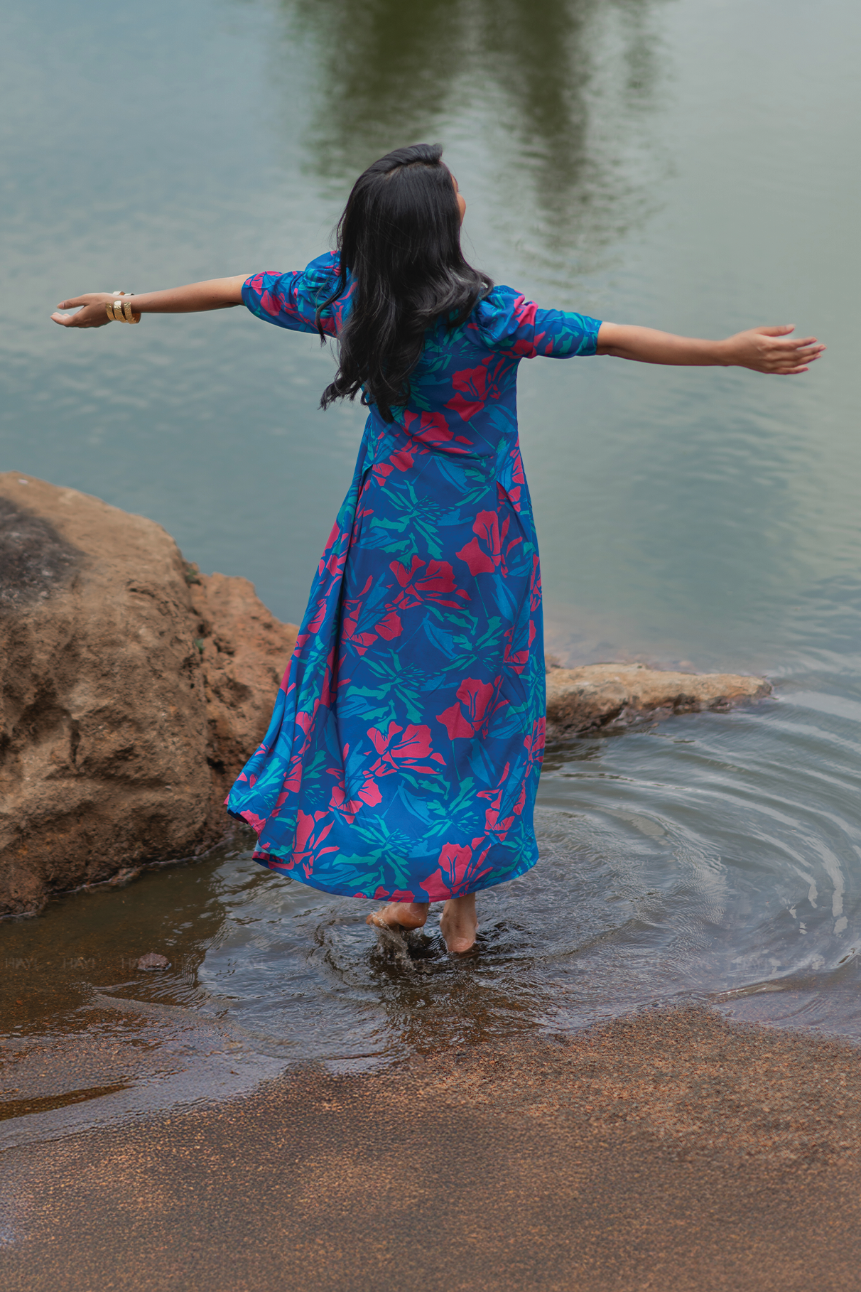 Fantasy Delight Blue Viscose with Square Neck & Leg-o-Mutton Sleeves