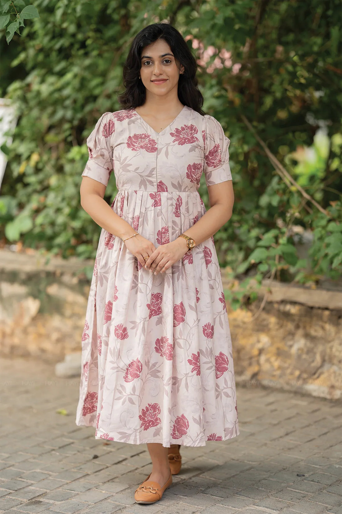 Vintage Elegance Beige Printed Maternity and Feeding maxi Outfit