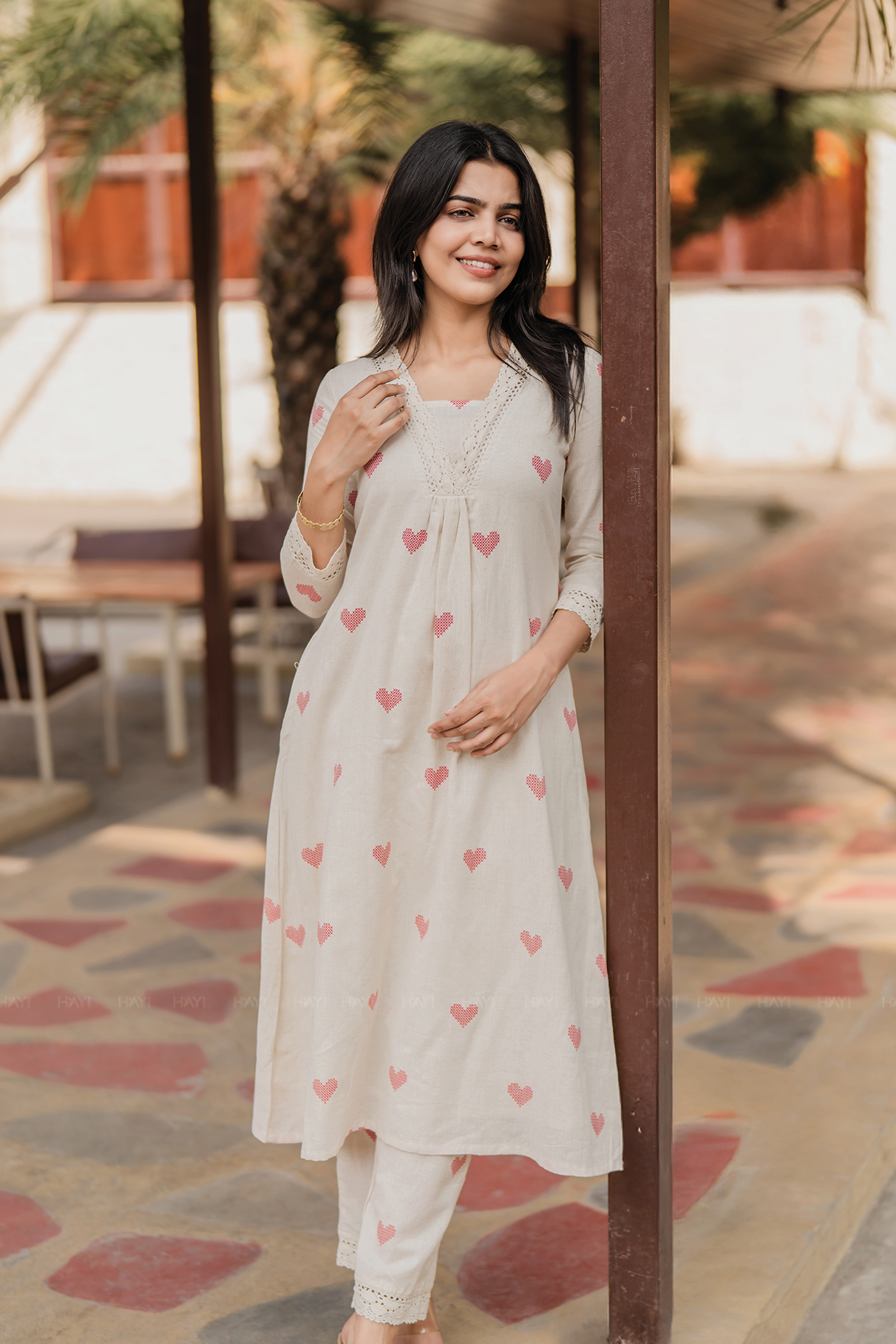 Crossheart Charm Off-White Cotton Co-Ord with V-Neckline & 3/4th Sleeves