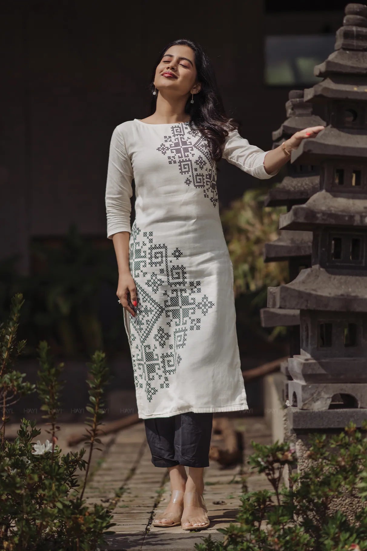 Classic Contrast Viscose Slub with Square Neck & 3/4th Sleeves