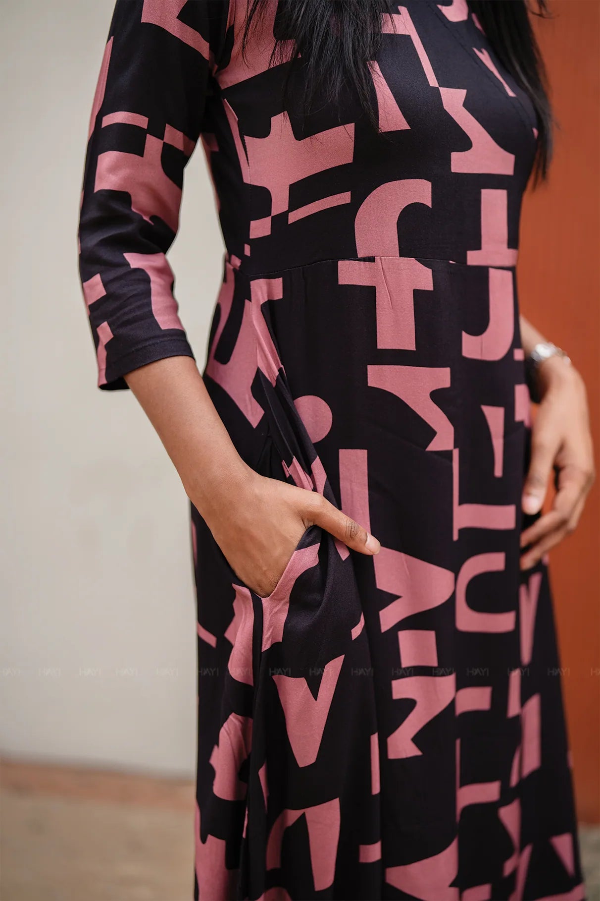 Monoglyph Brown Viscose Dress with V-Neck & 3/4th Sleeves