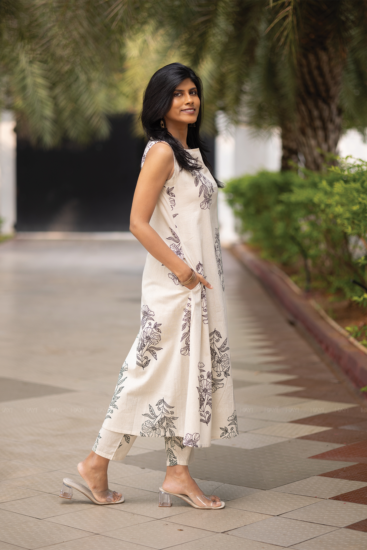 Floralink Beige Cotton Co-ord with Close neck & Attached 3/4th sleeves