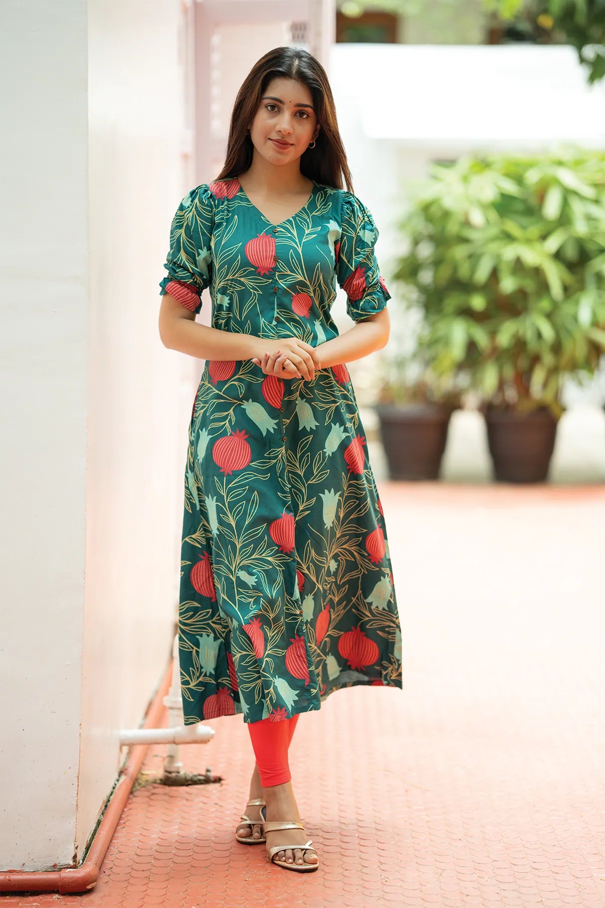 Pomo Blooming Teal Green Viscose Printed A-line Kurti