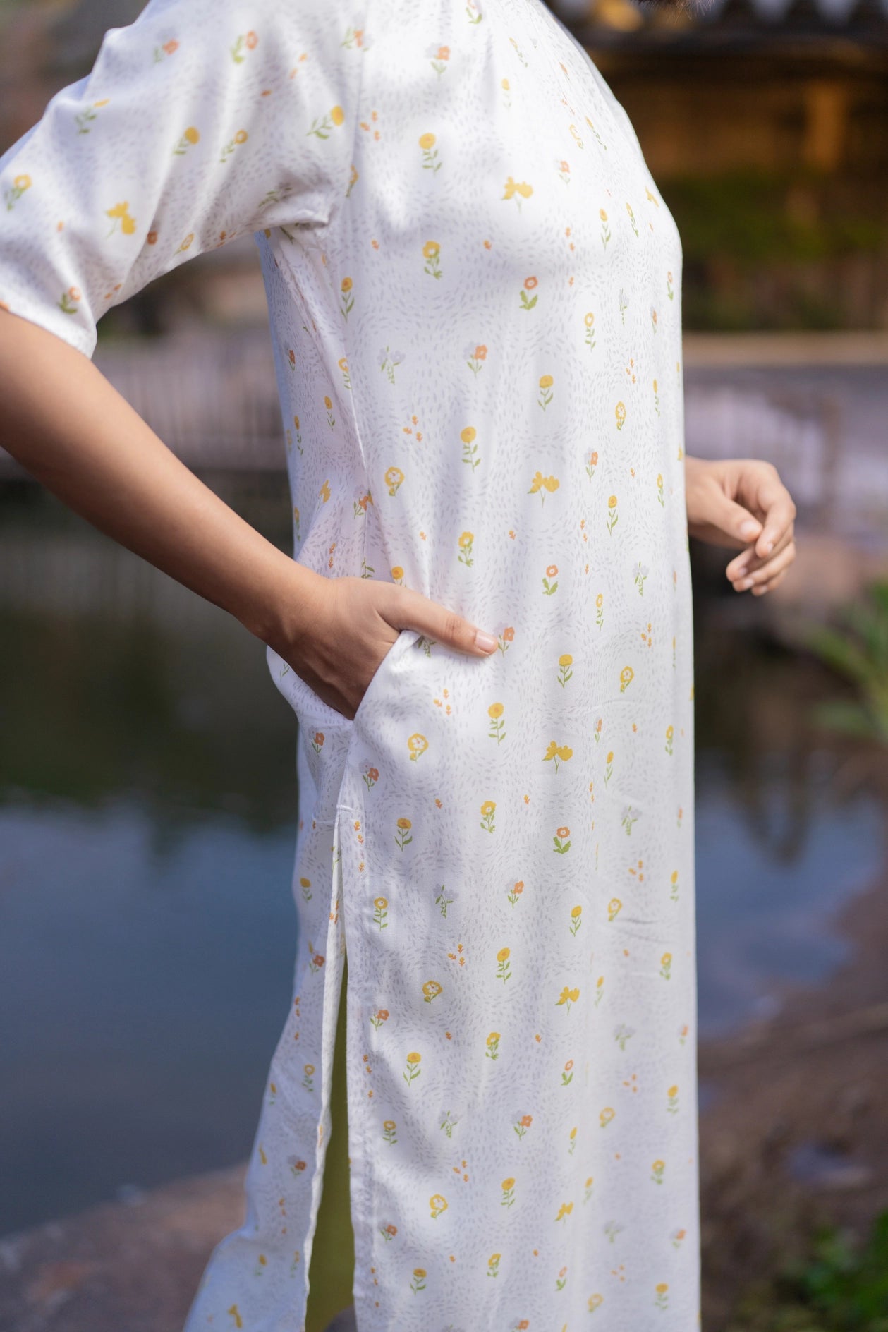 Cream White Floral Garden Viscose Printed Kurta