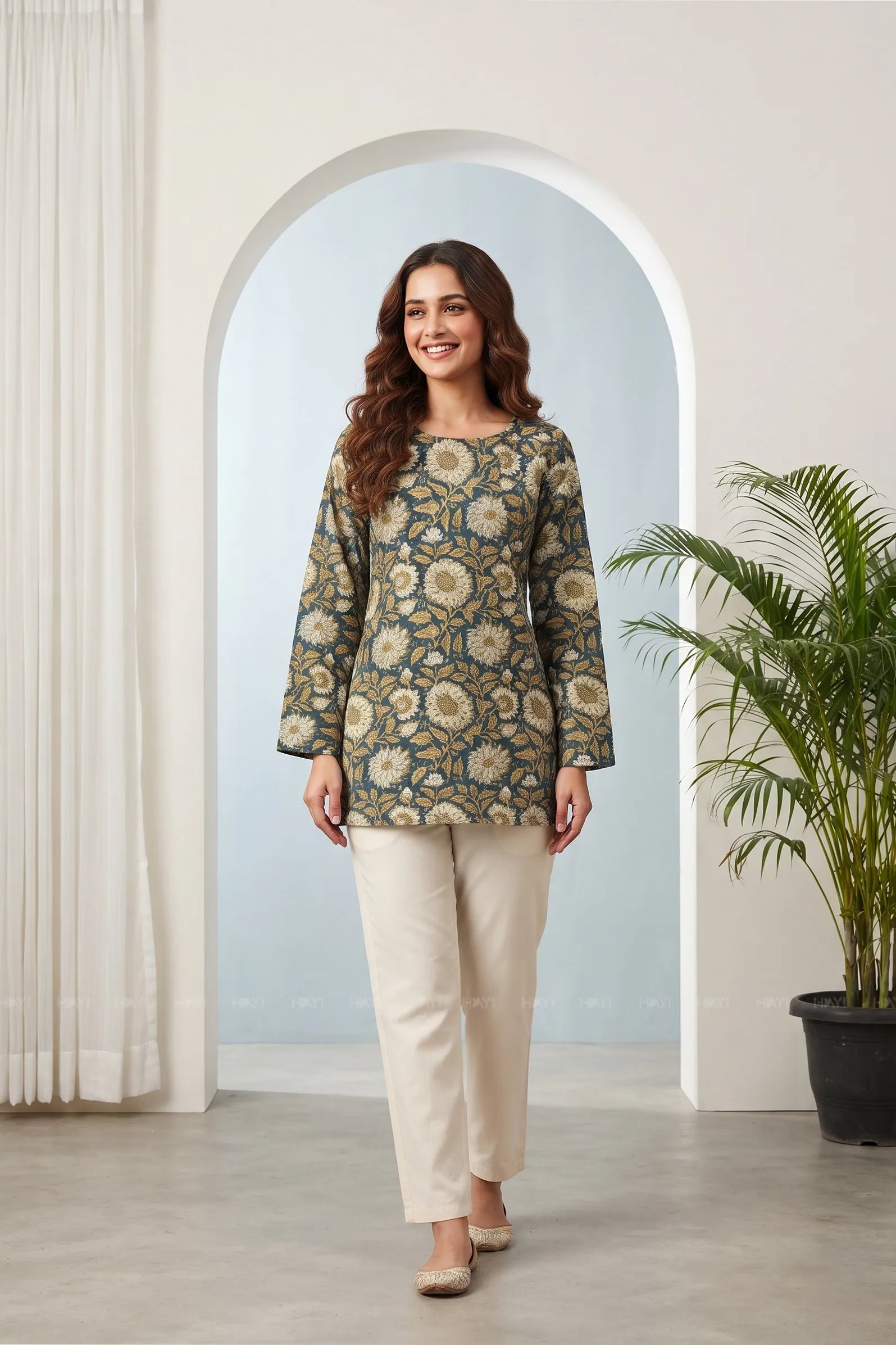 Daisy Dusk Printed Short Kurta